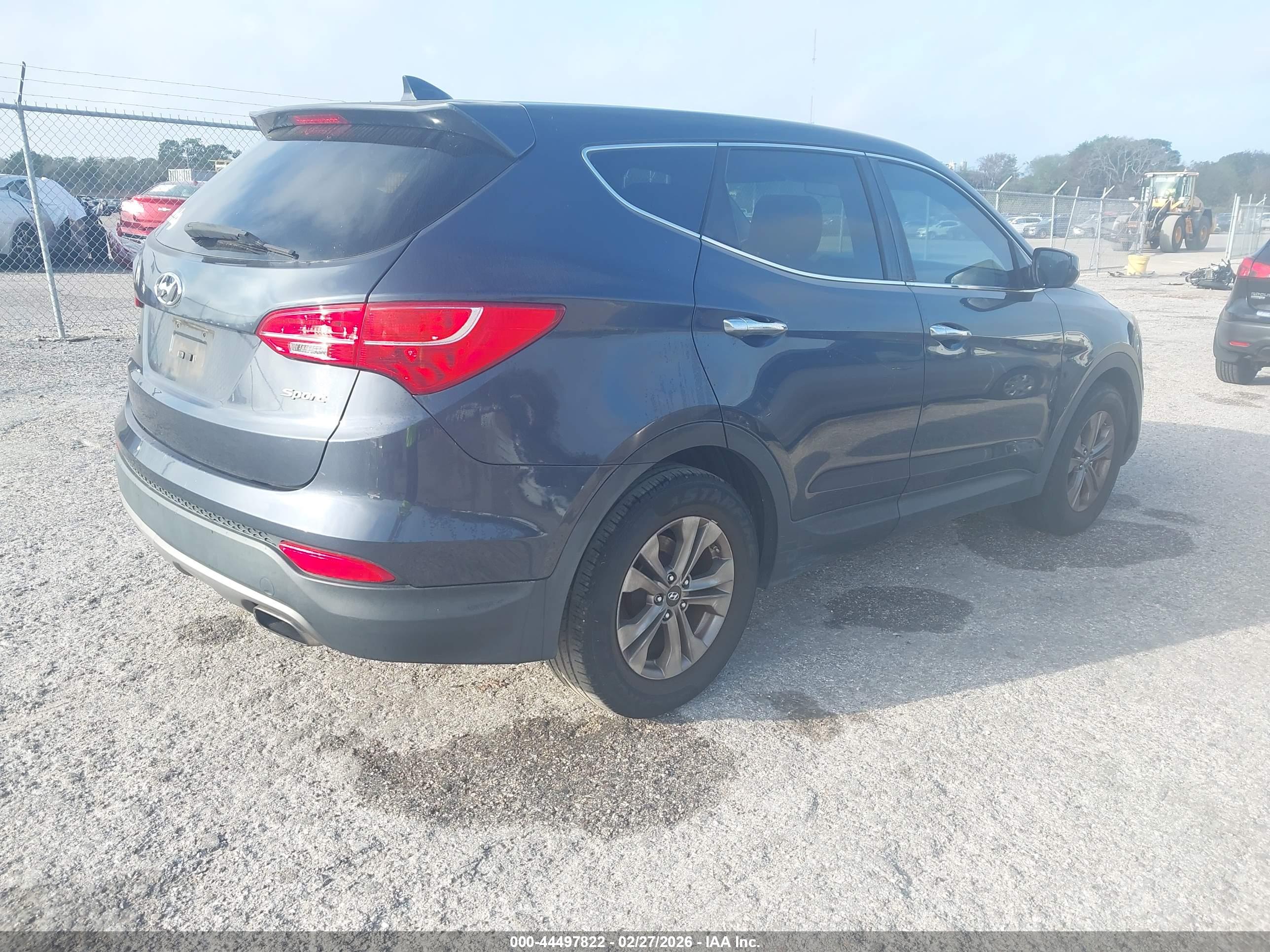 HYUNDAI SANTA image 4