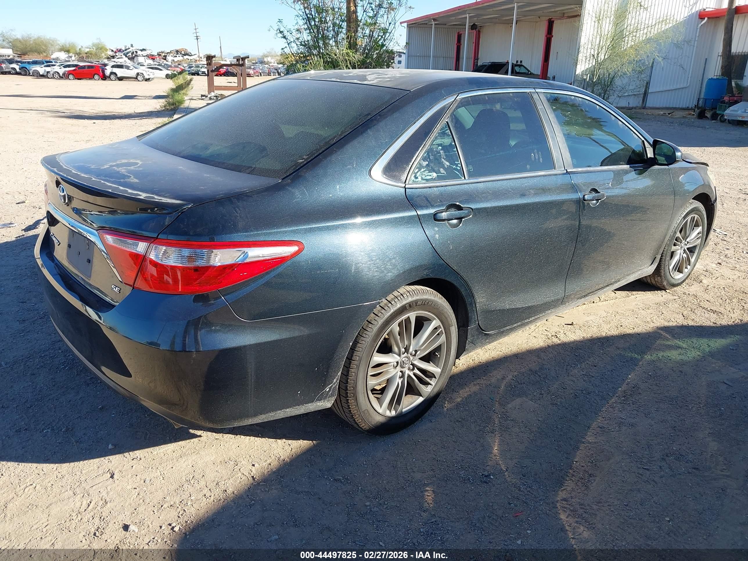 TOYOTA CAMRY image 4