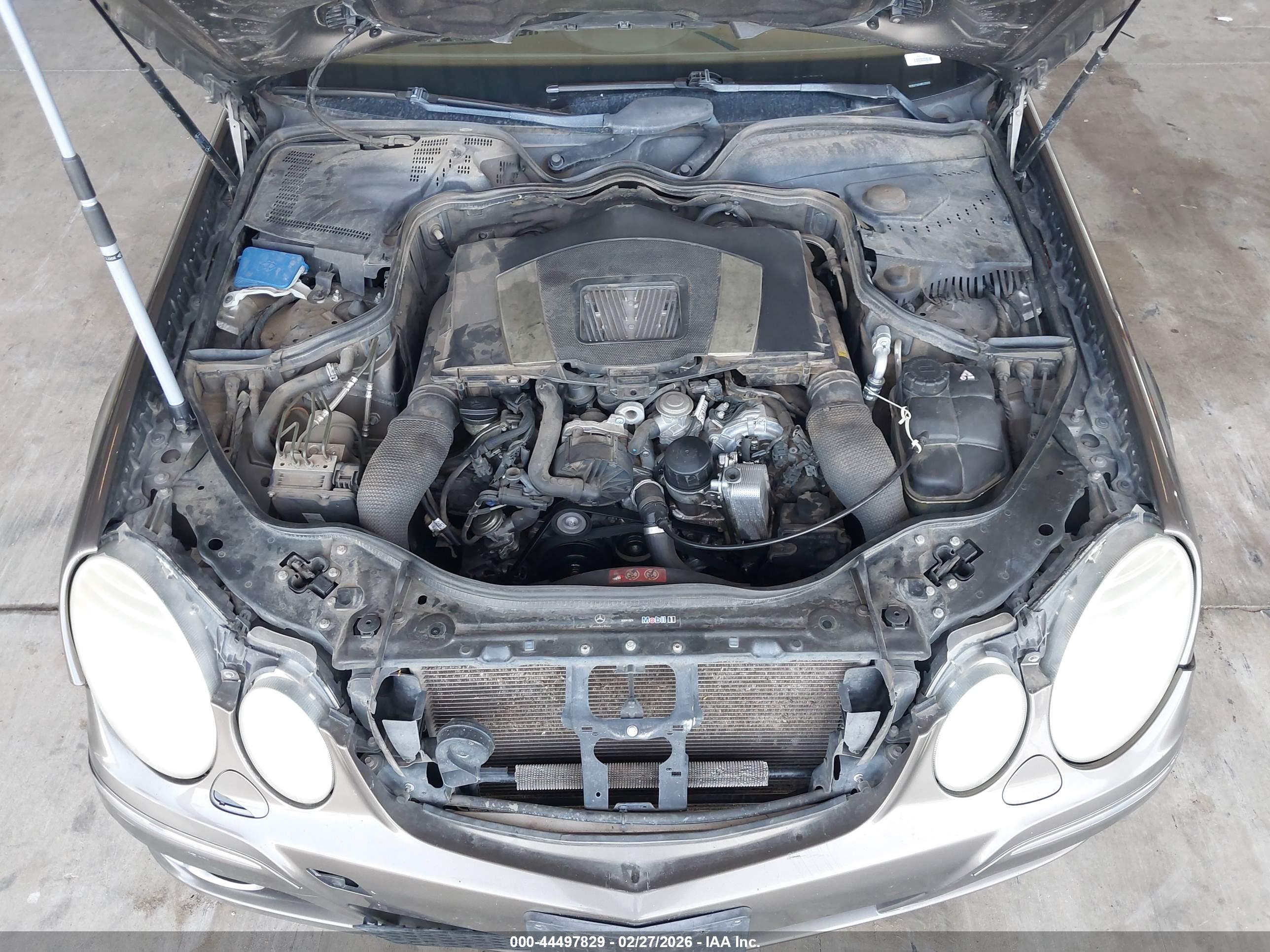 MERCEDES-BENZ E image 10