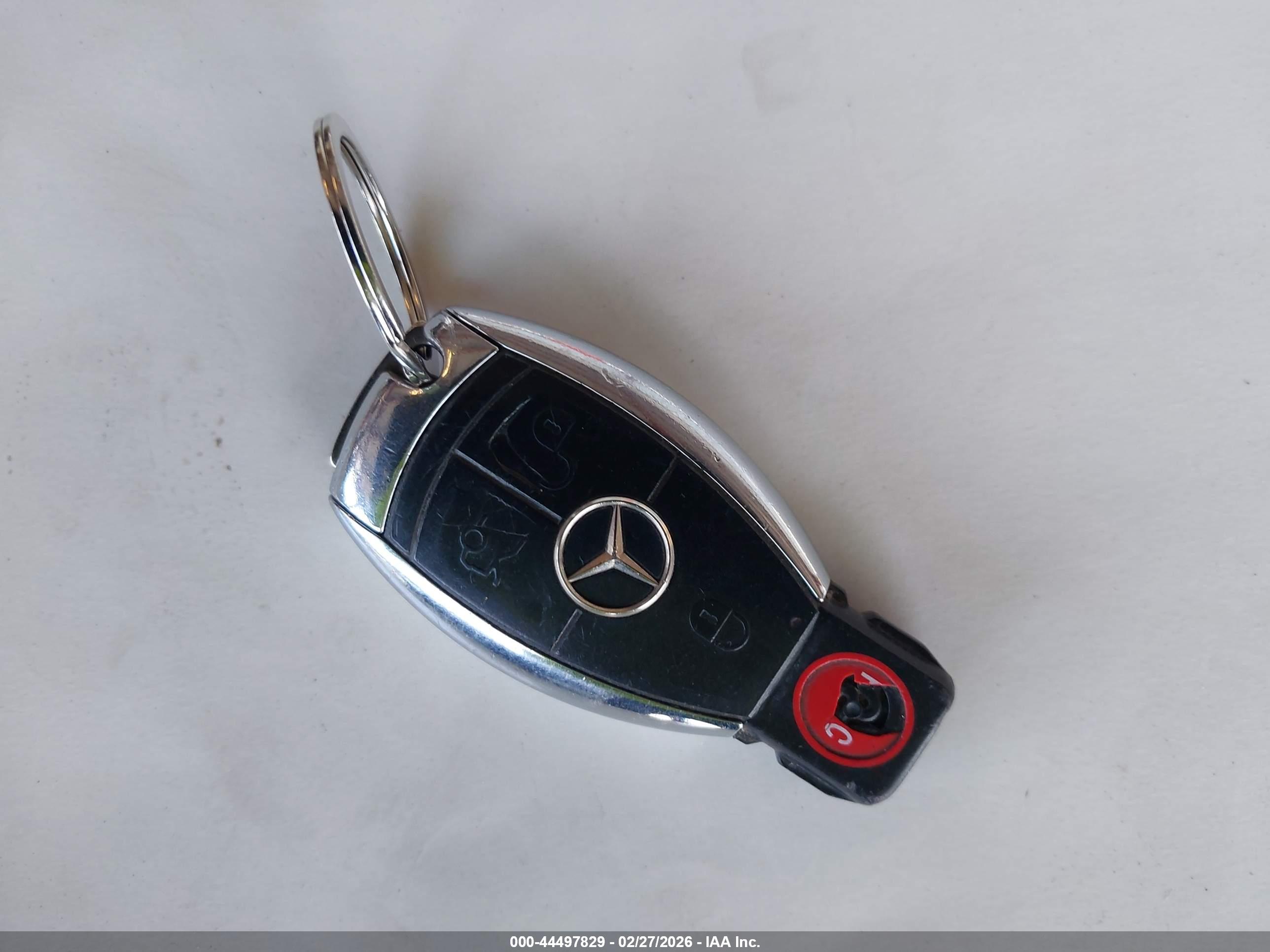 MERCEDES-BENZ E image 11