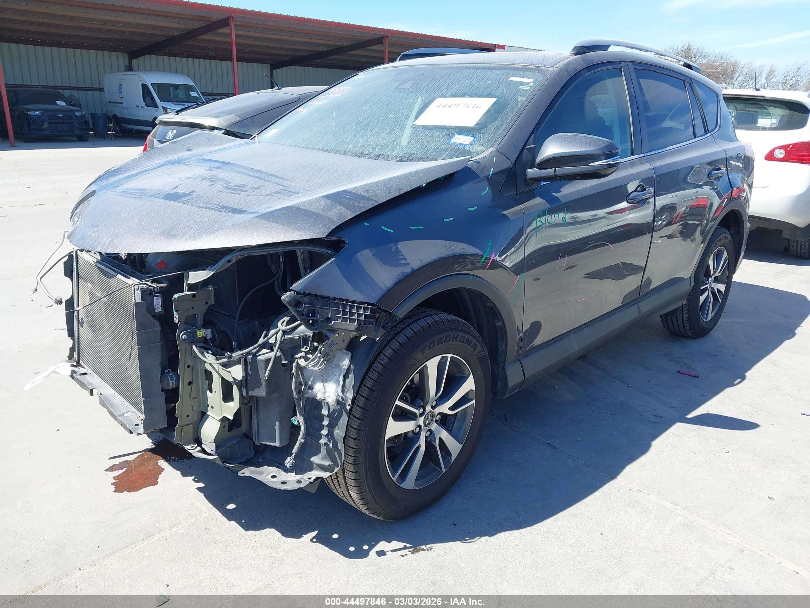 TOYOTA RAV4 image 2