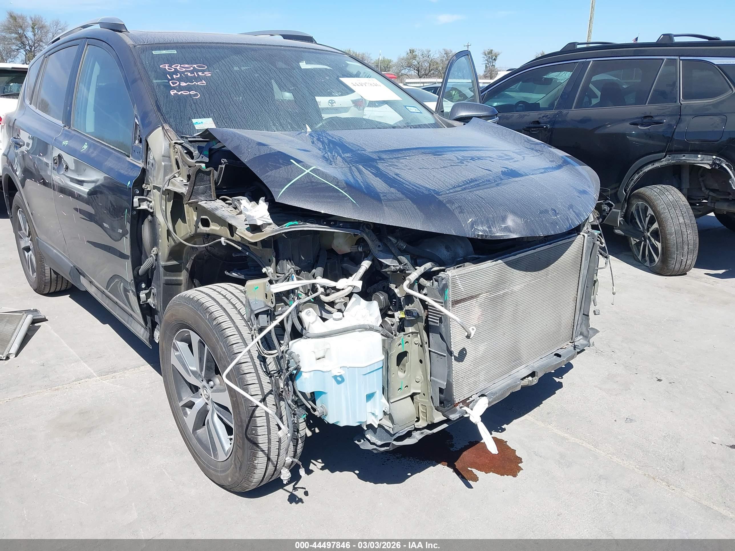 TOYOTA RAV4 image 6