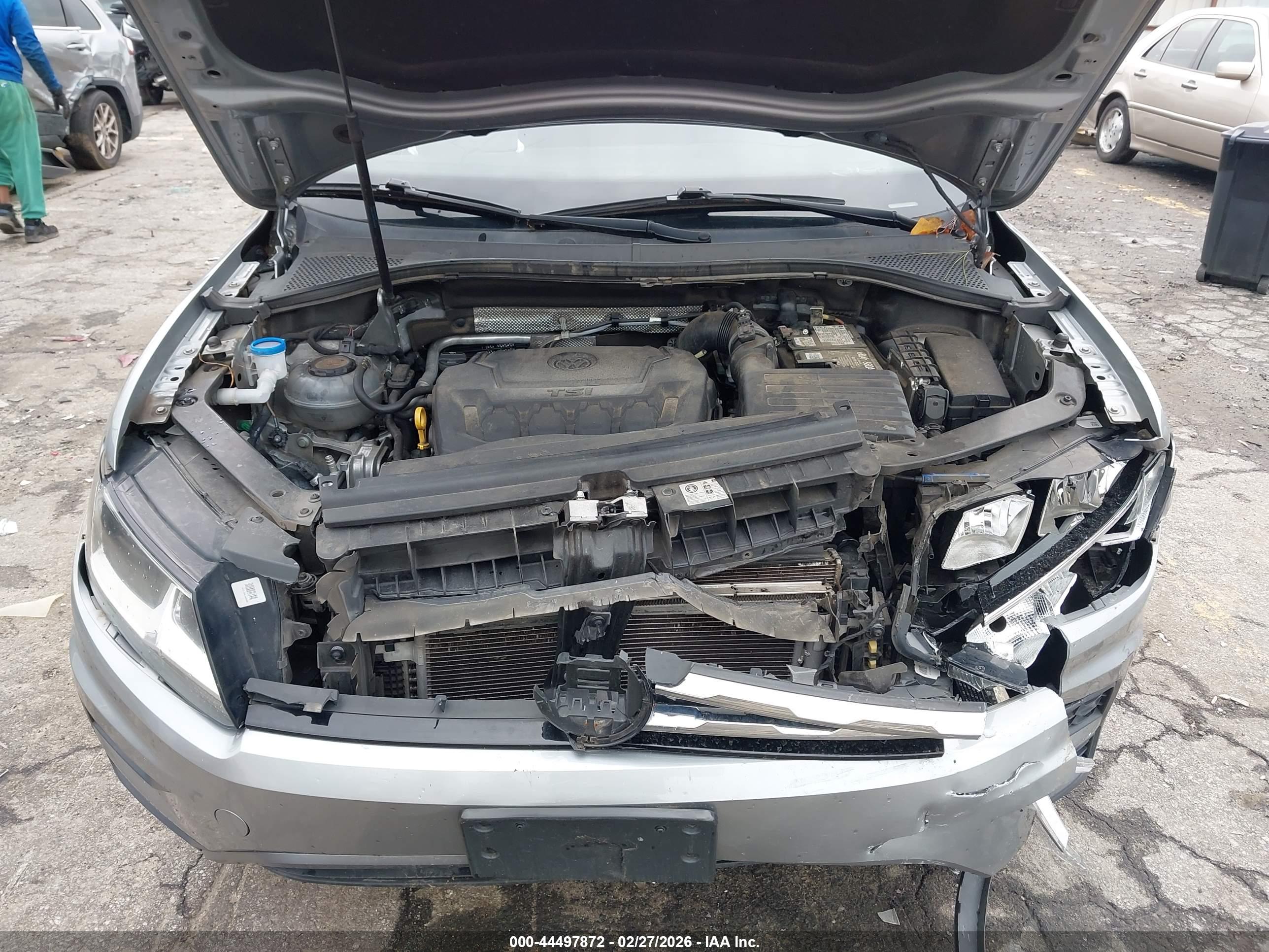 VOLKSWAGEN TIGUAN image 10