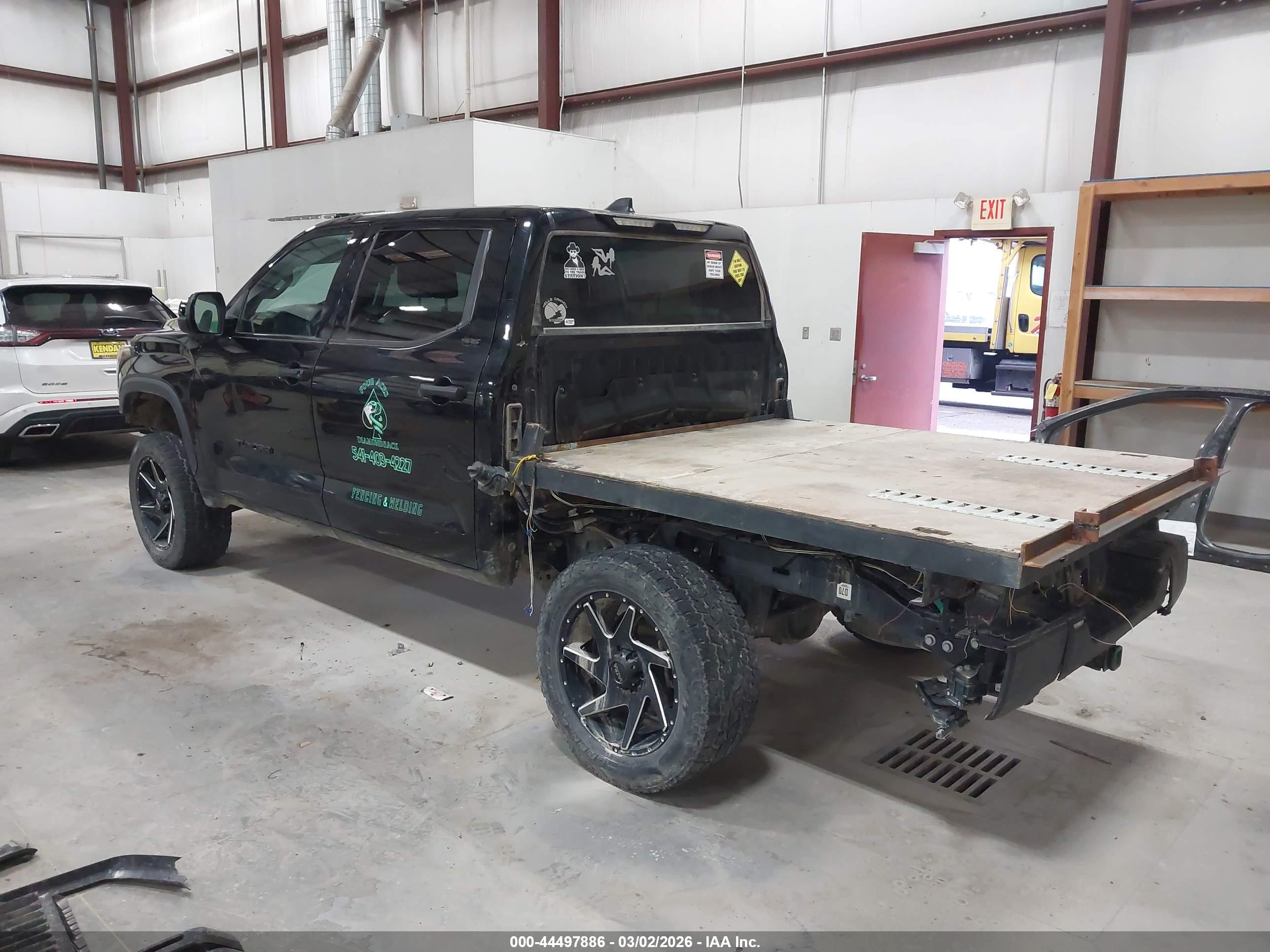 TOYOTA TUNDRA image 3