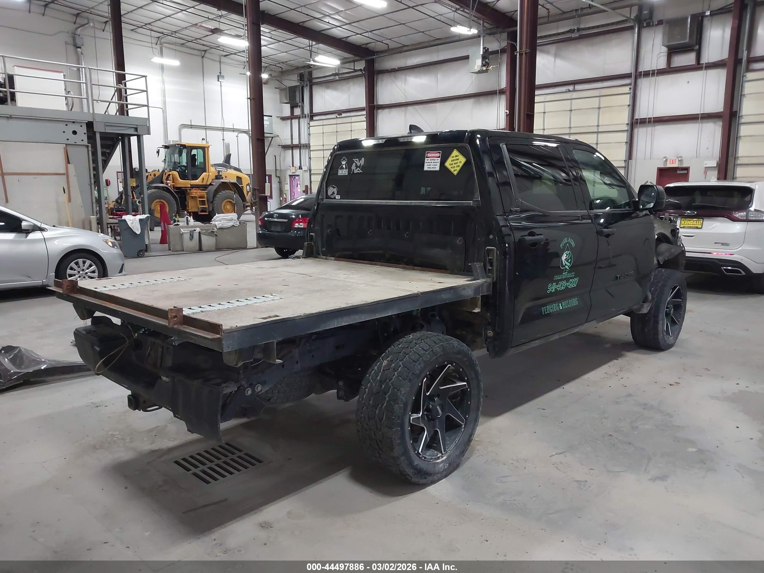 TOYOTA TUNDRA image 4