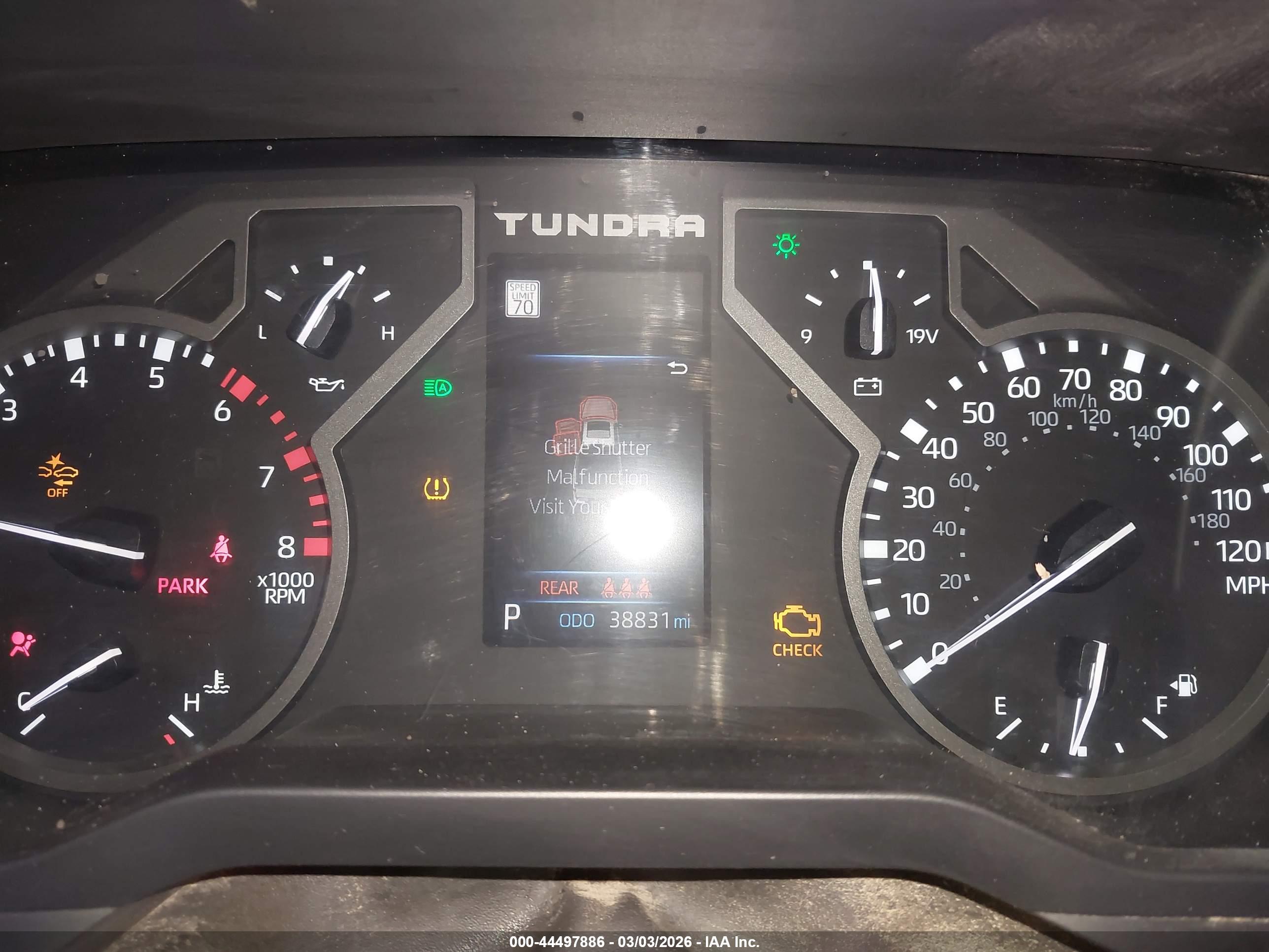 TOYOTA TUNDRA image 7