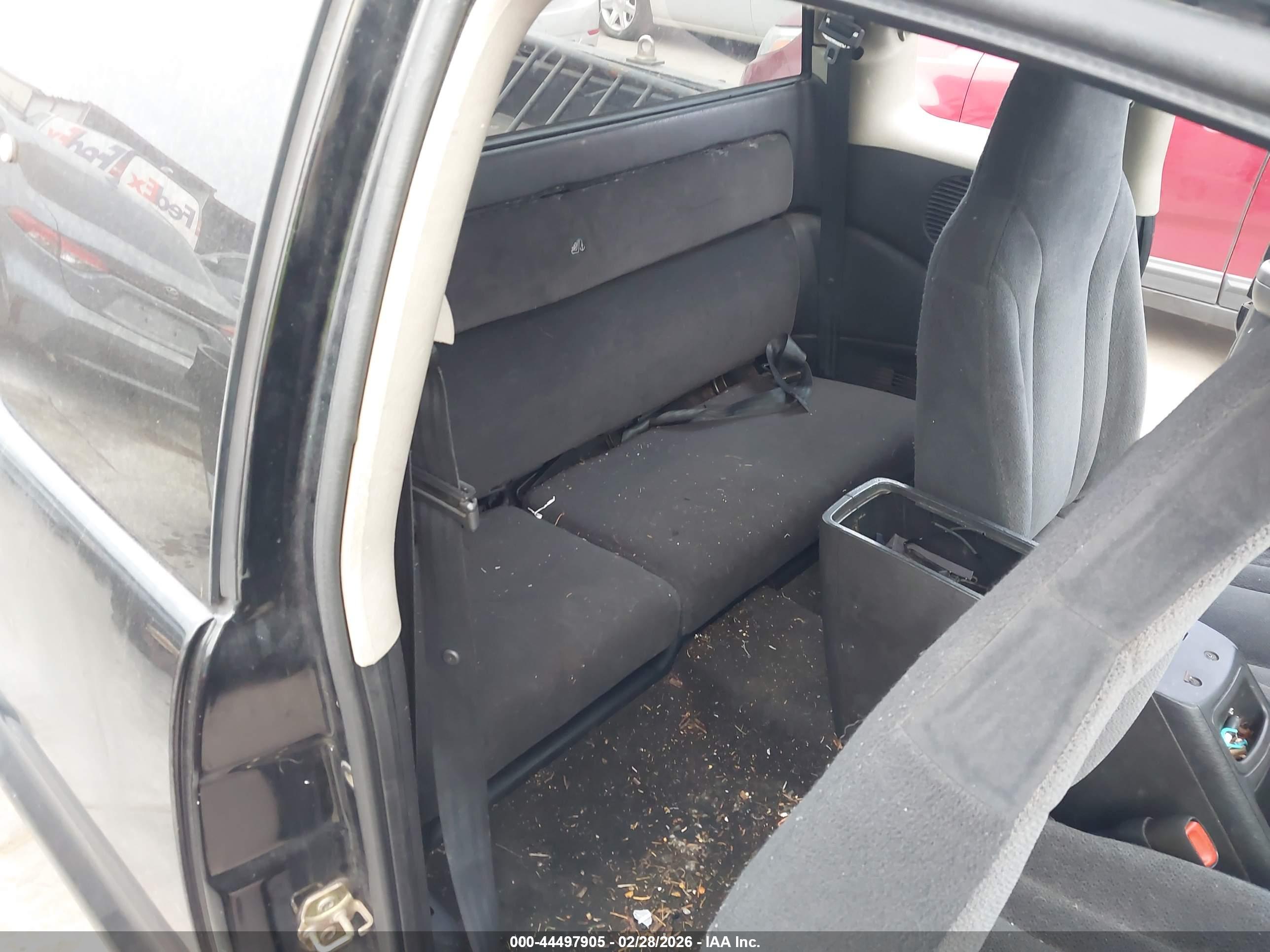 DODGE DAKOTA image 8