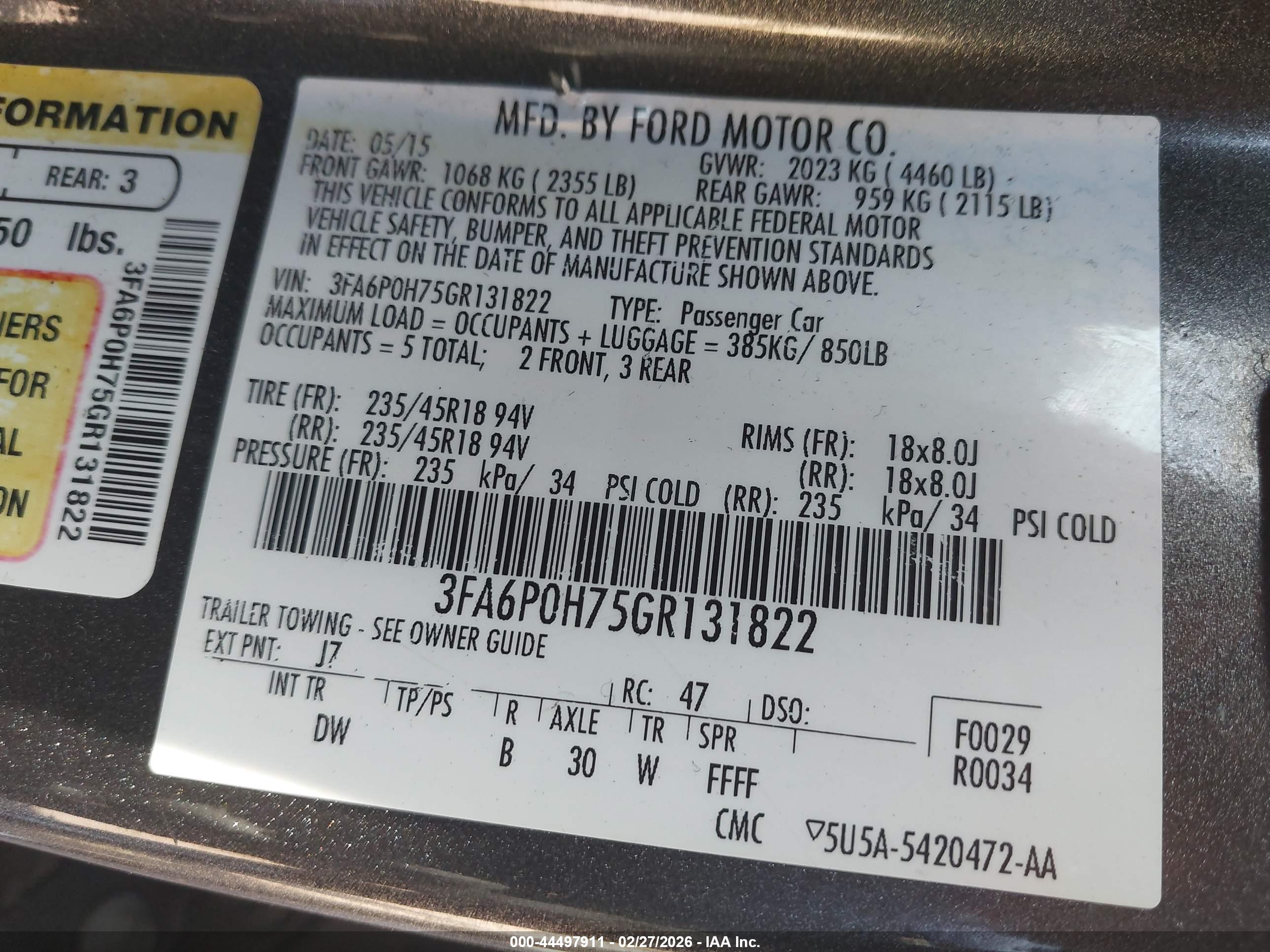 FORD FUSION image 9