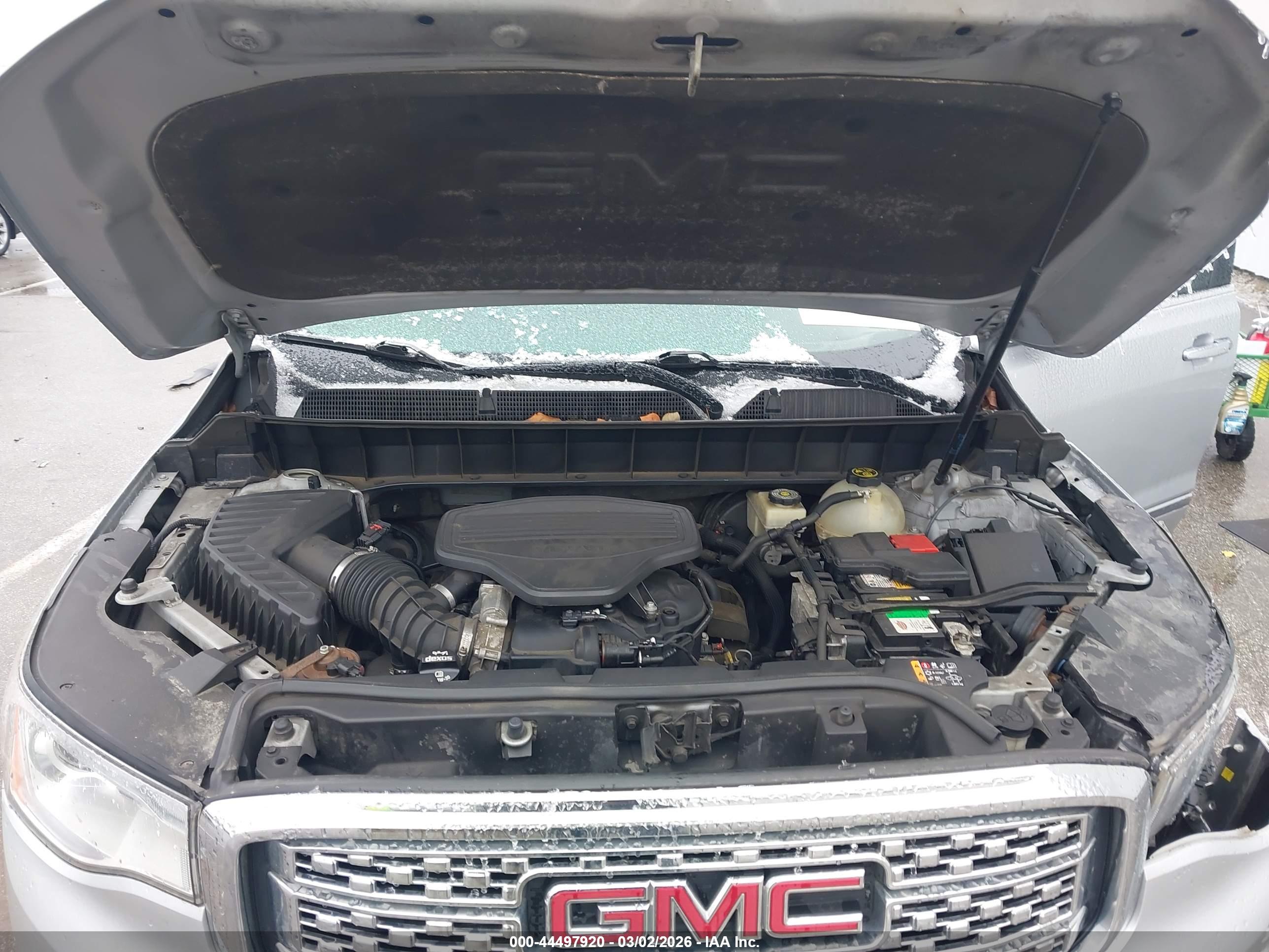 GMC ACADIA image 10