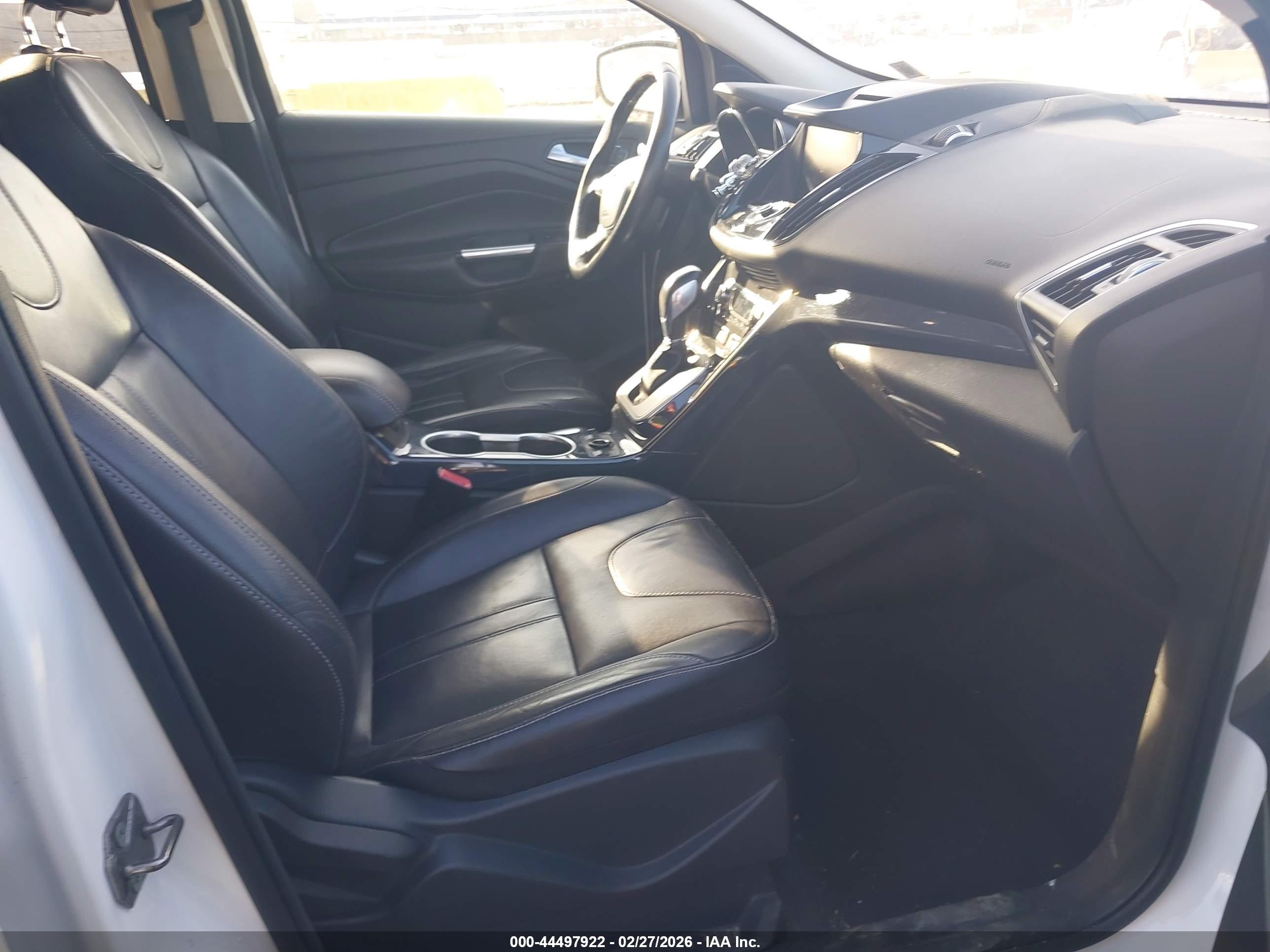 FORD ESCAPE image 5