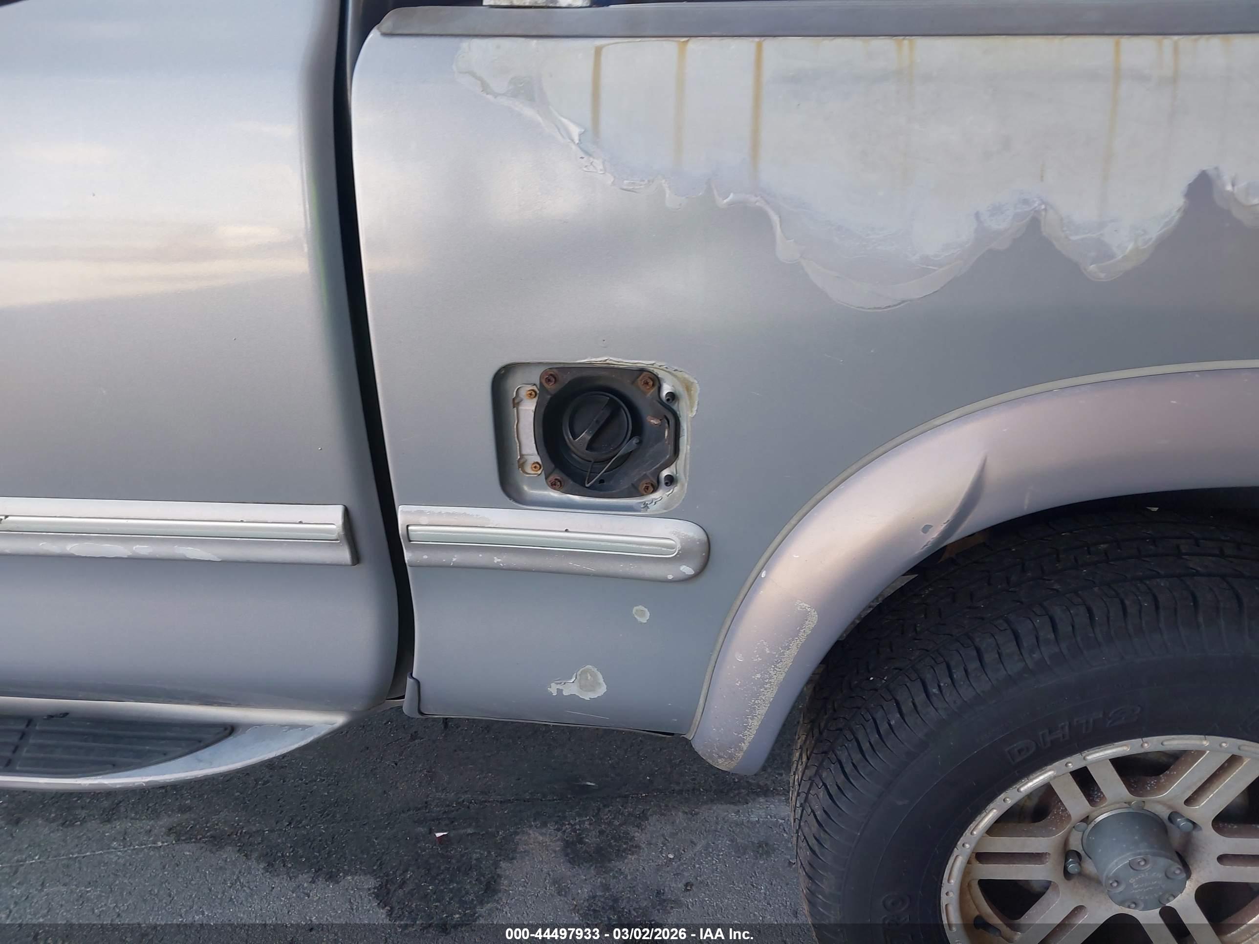 TOYOTA TUNDRA image 6