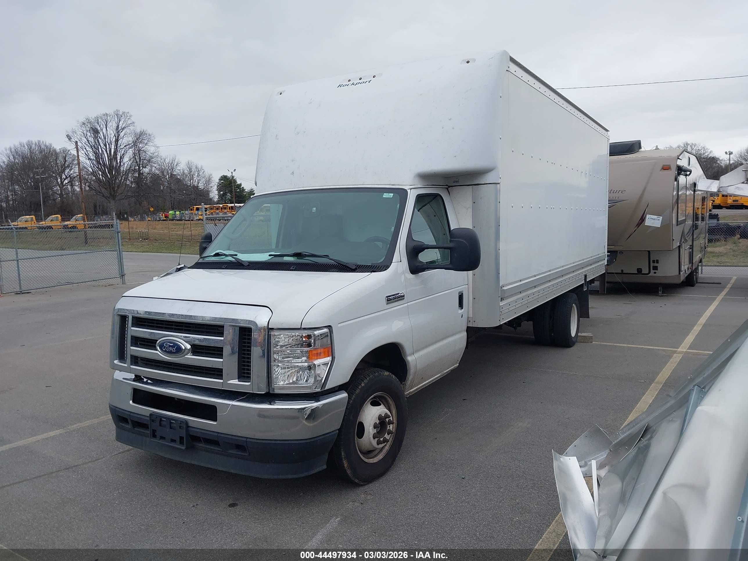 FORD E-350 image 2
