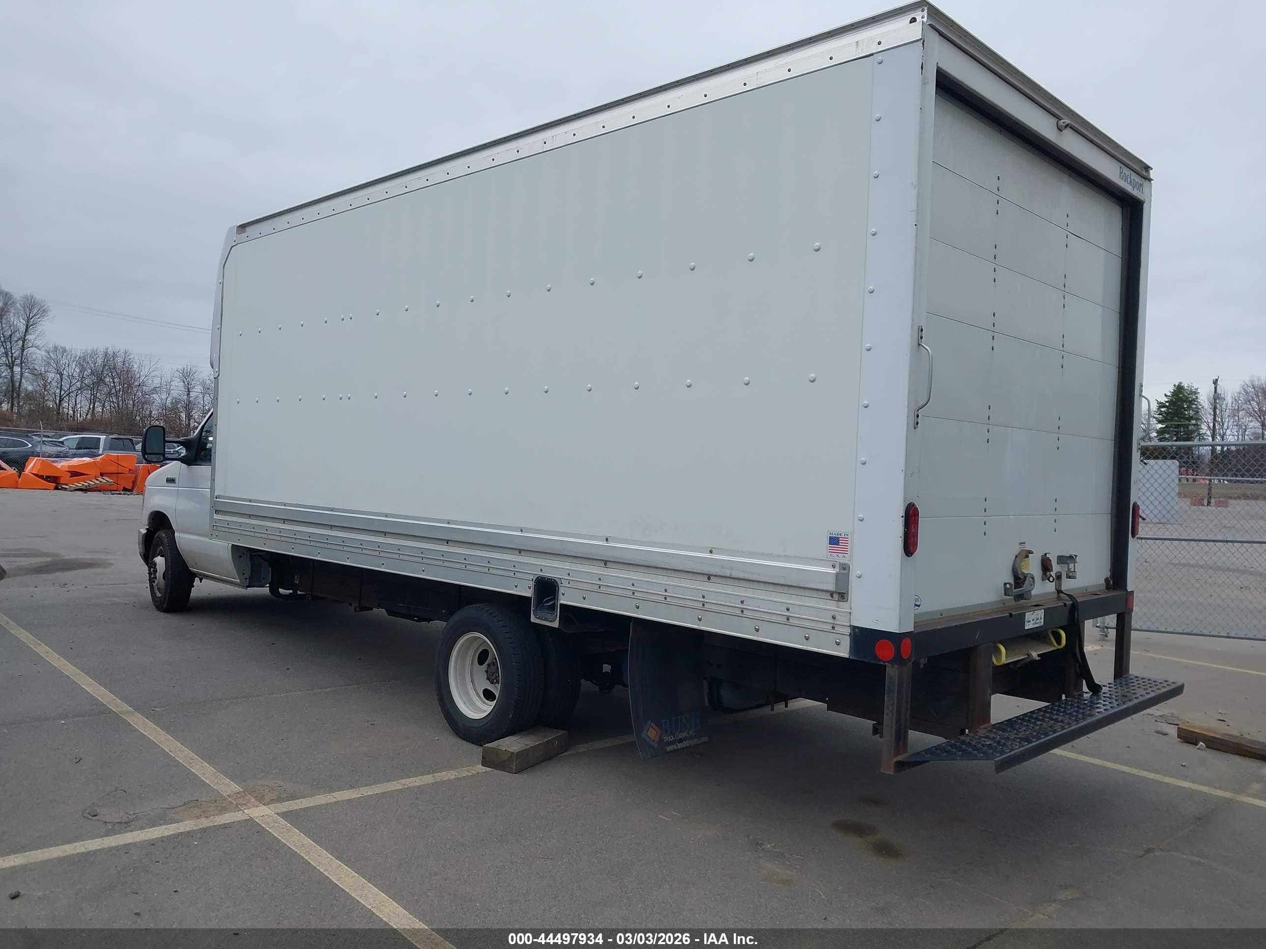 FORD E-350 image 3