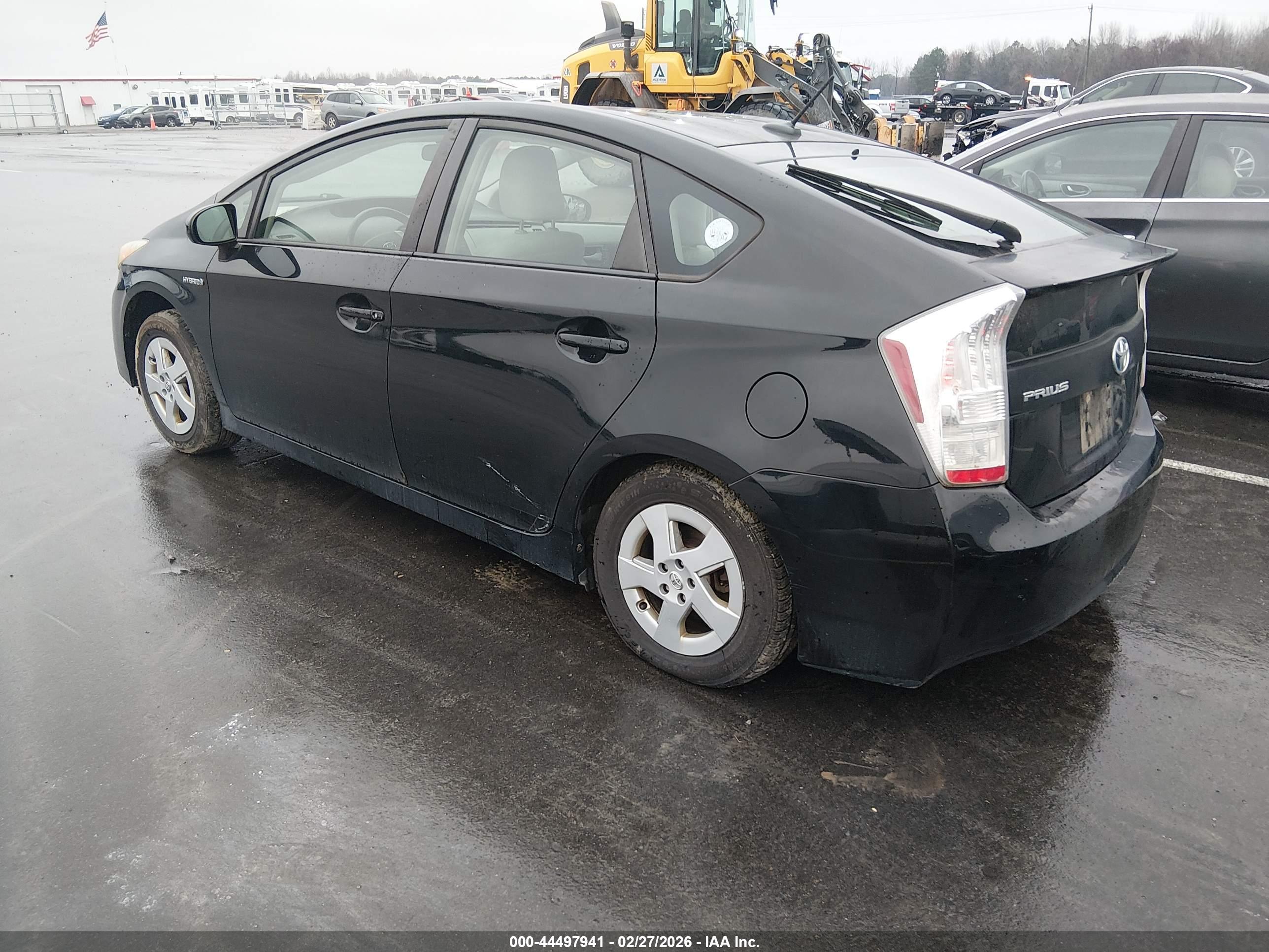 TOYOTA PRIUS image 3