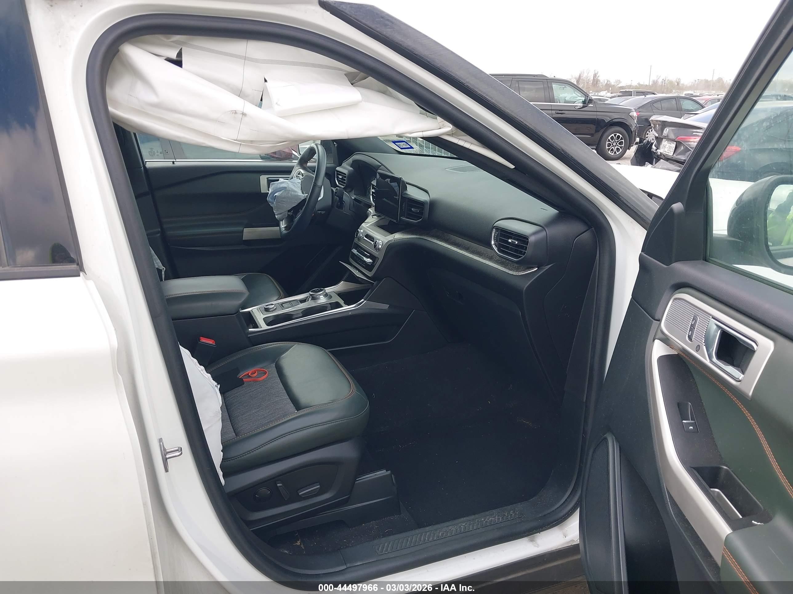 FORD EXPLORER image 5