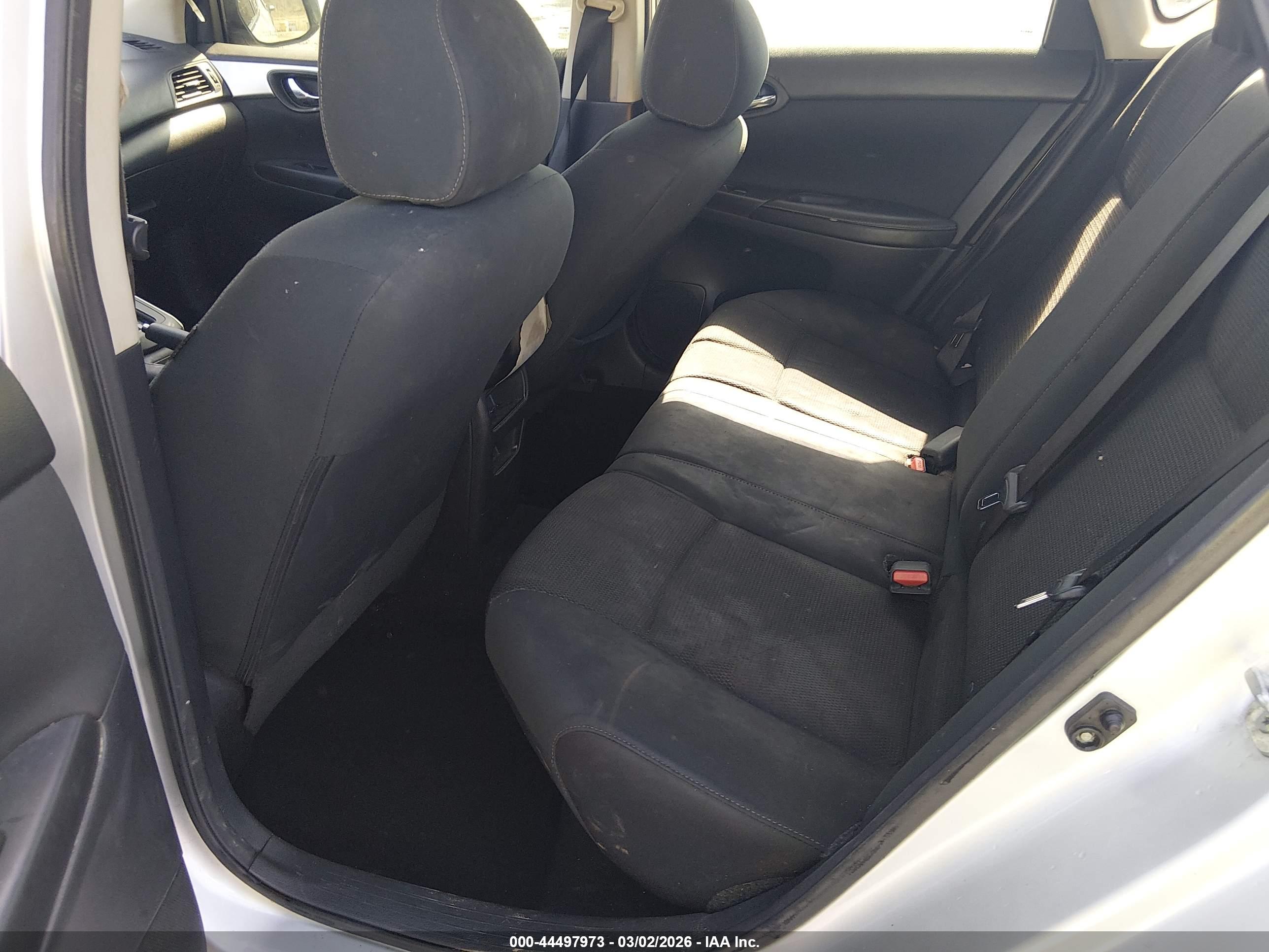 NISSAN SENTRA image 8
