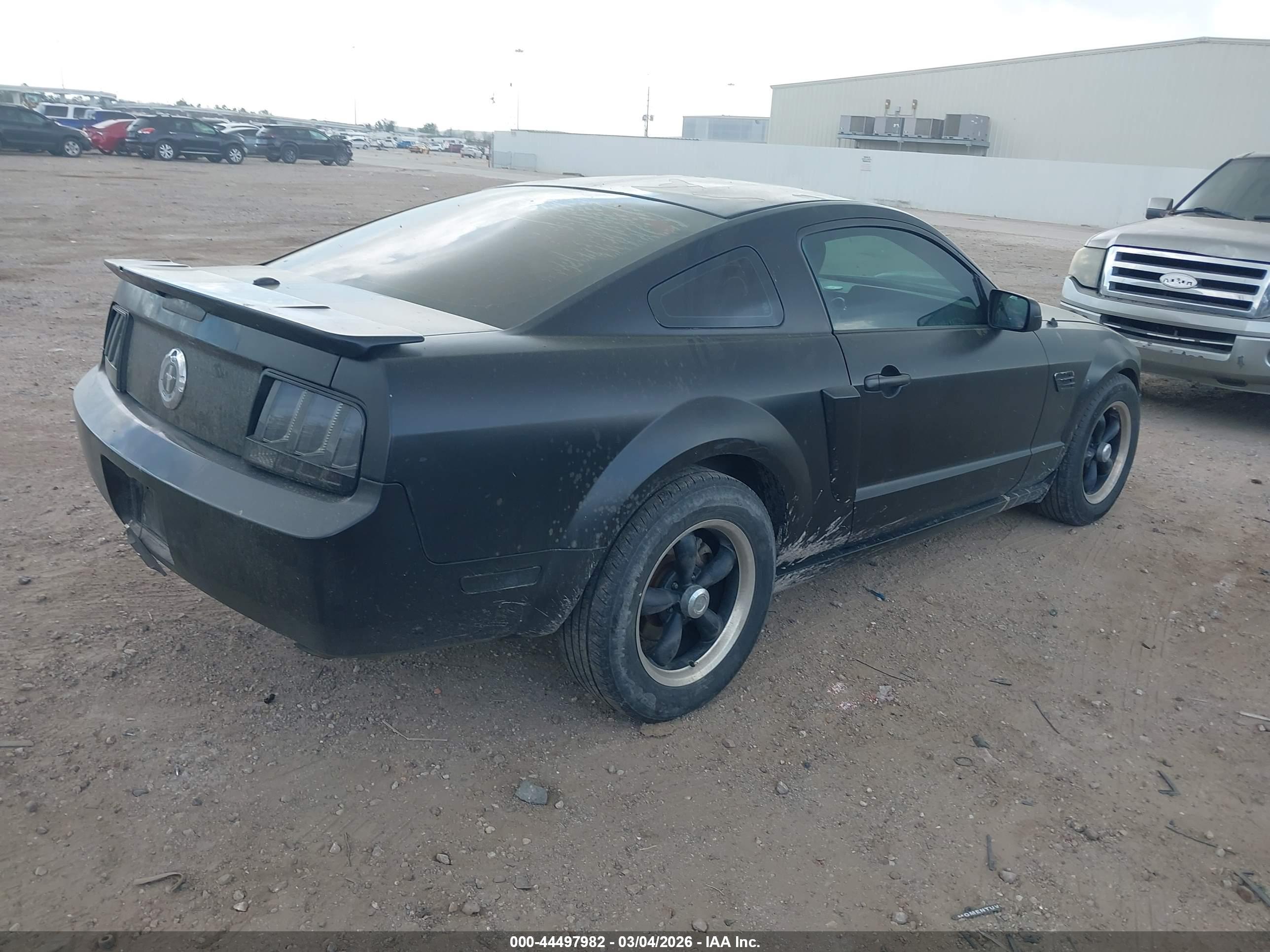 FORD MUSTANG image 4