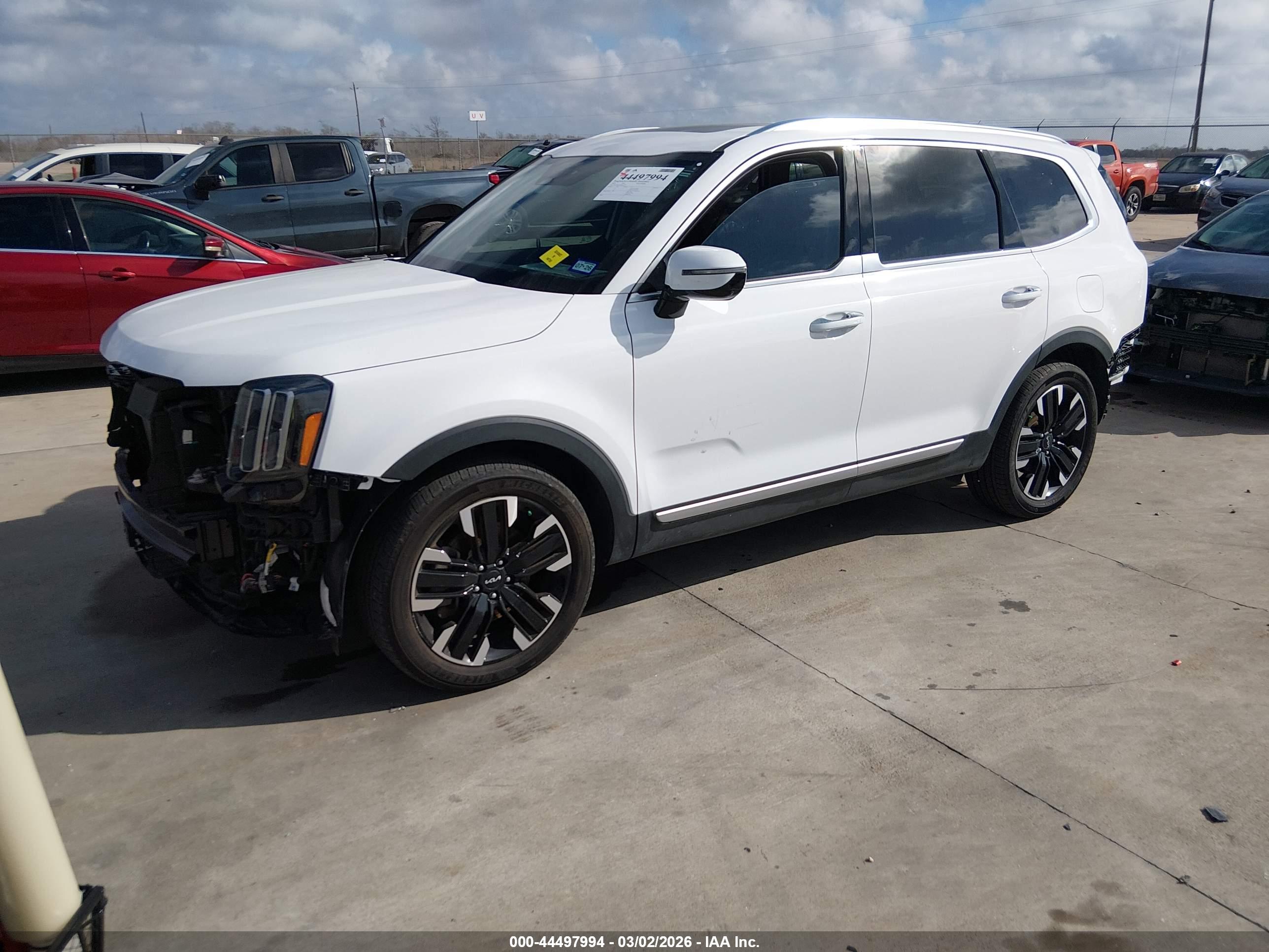 KIA TELLURIDE image 2