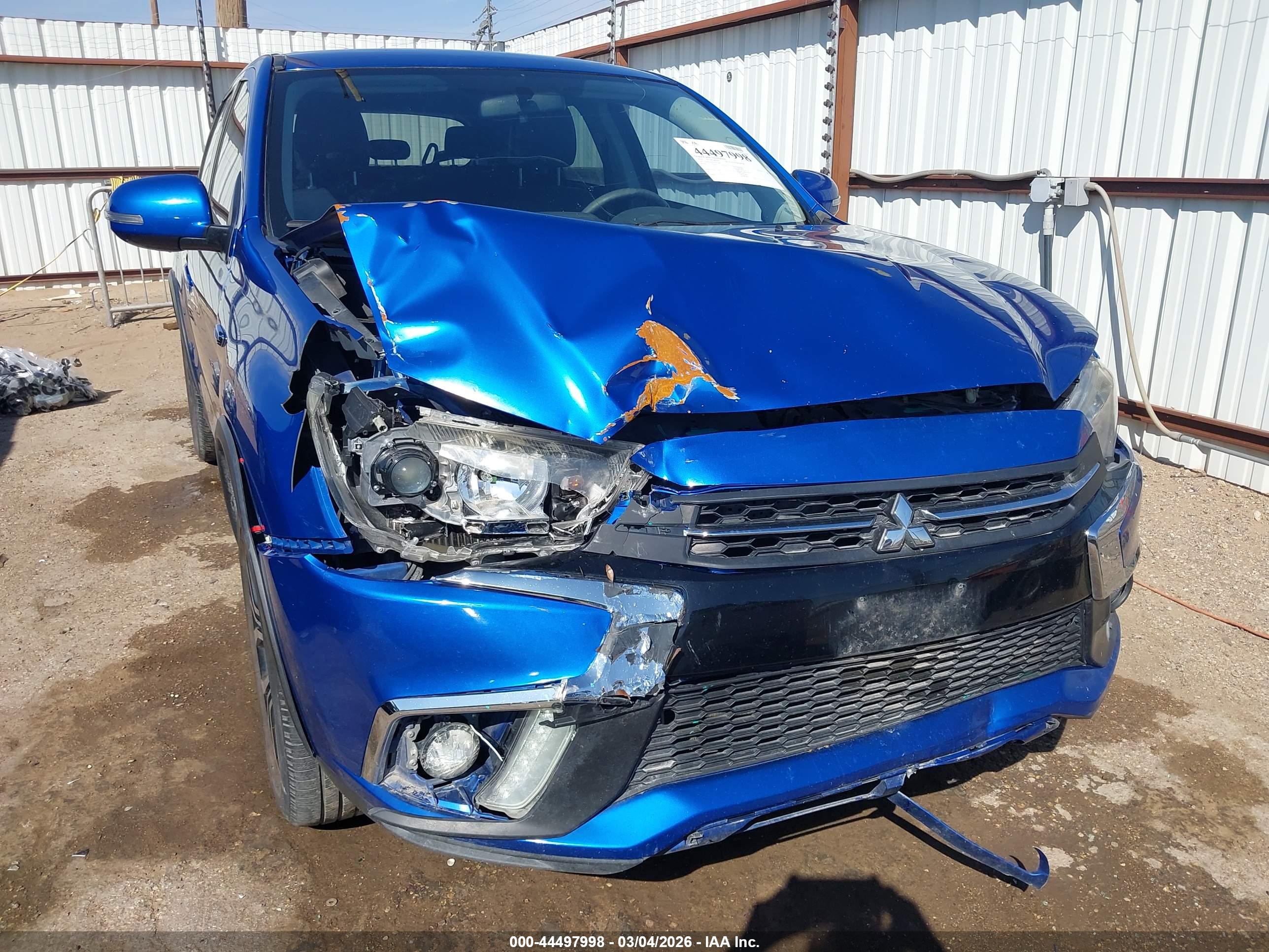 MITSUBISHI OUTLANDER image 6