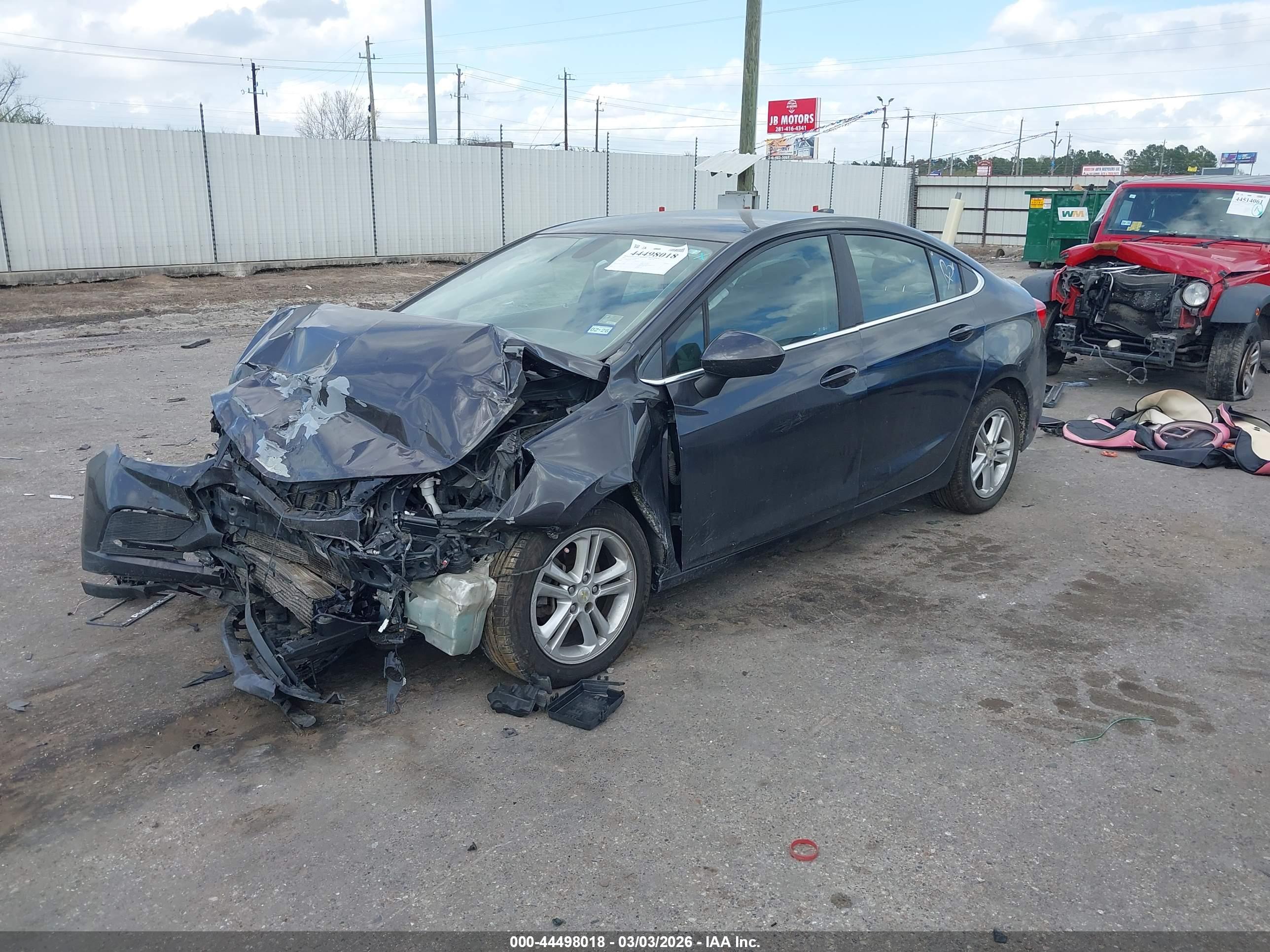 CHEVROLET CRUZE image 2