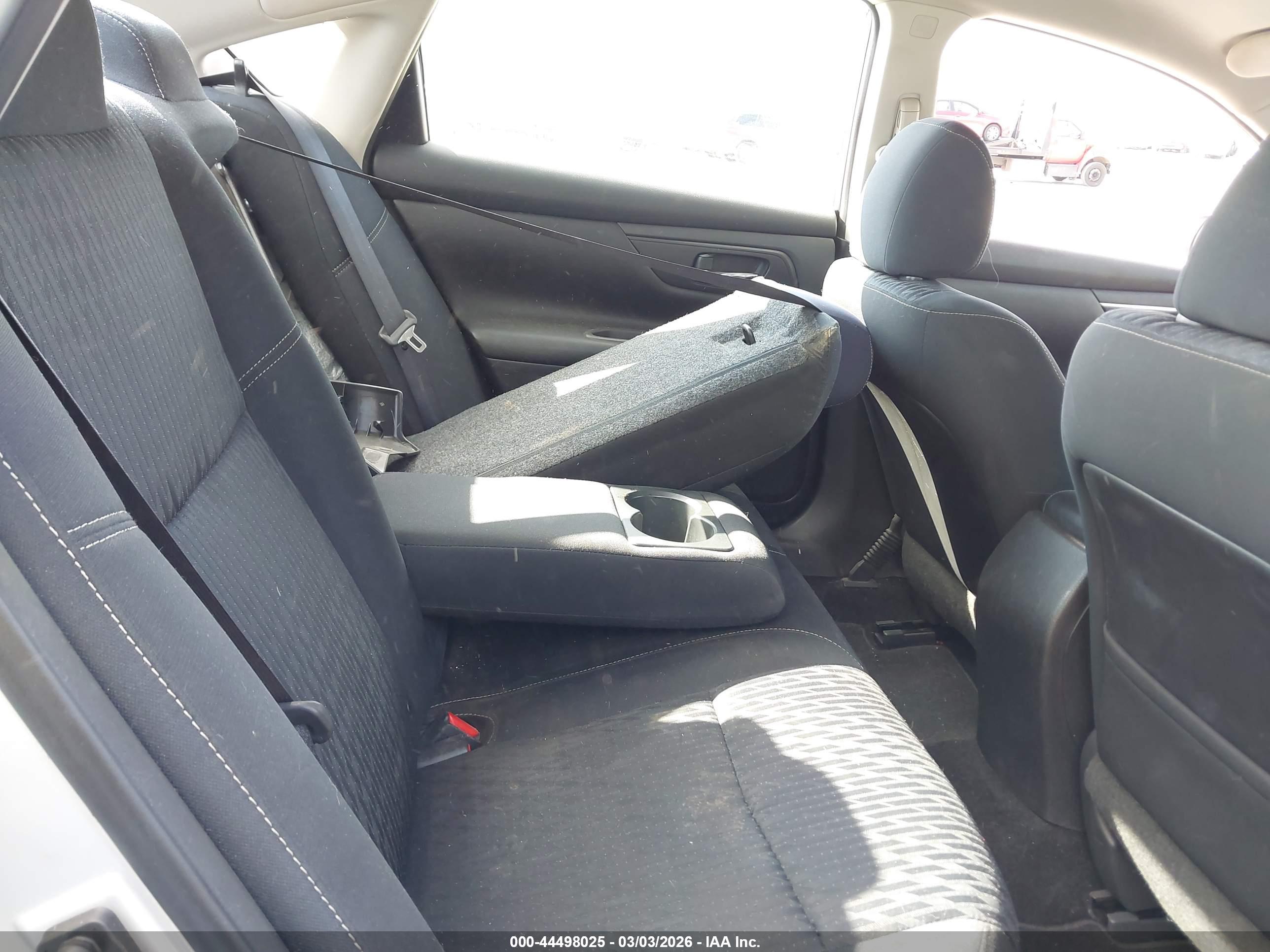NISSAN ALTIMA image 8