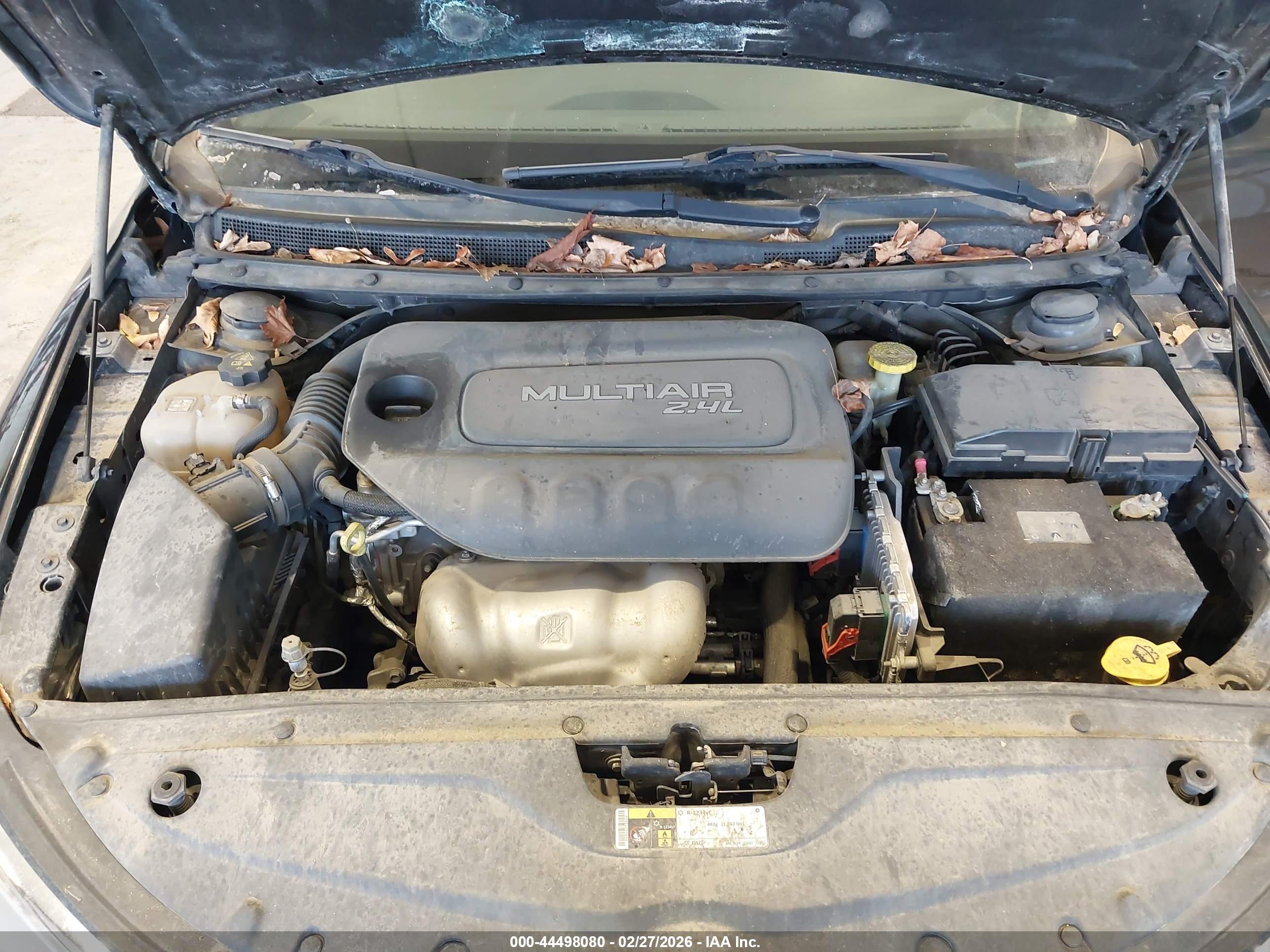 CHRYSLER 200 image 10