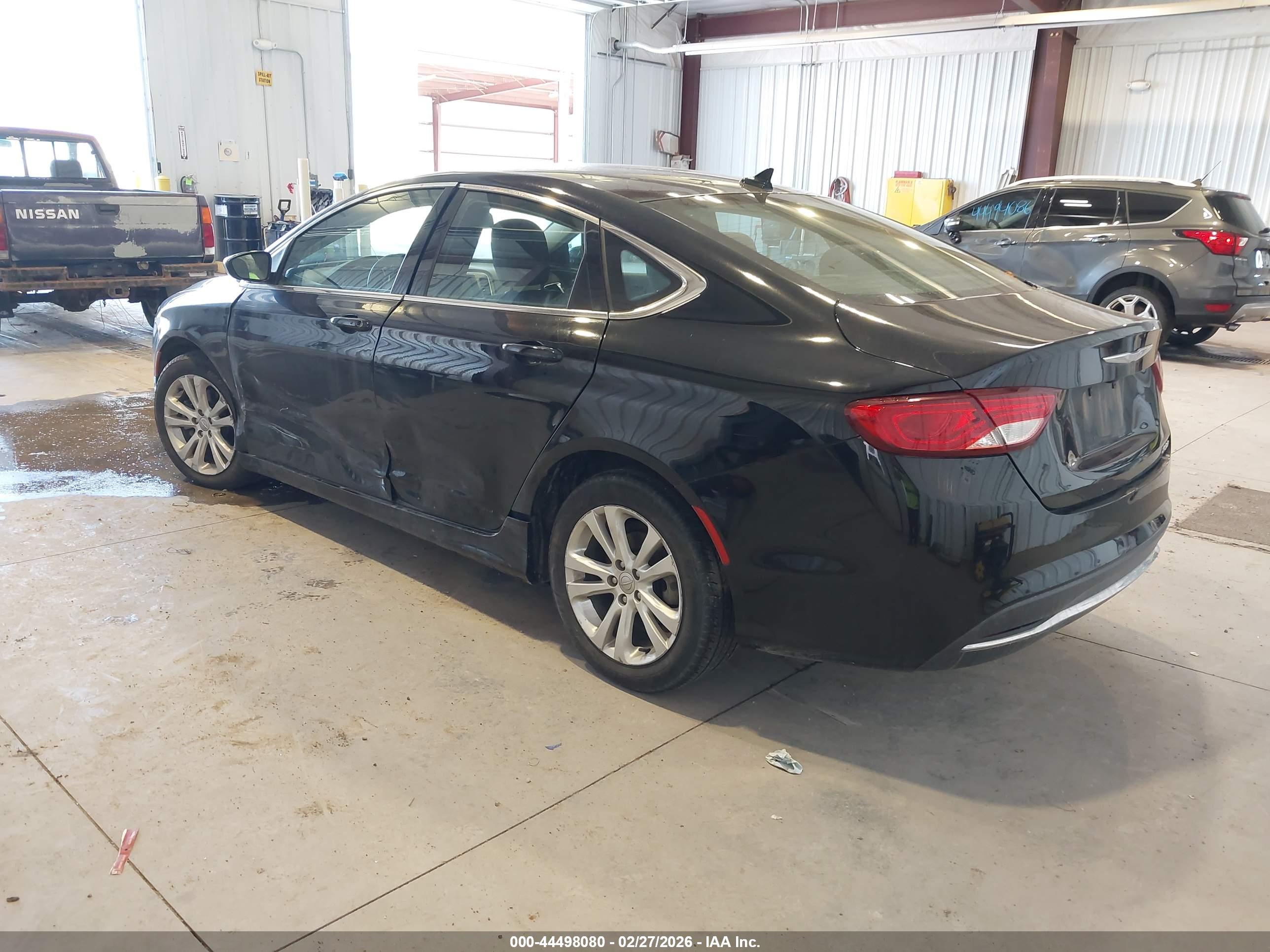 CHRYSLER 200 image 3