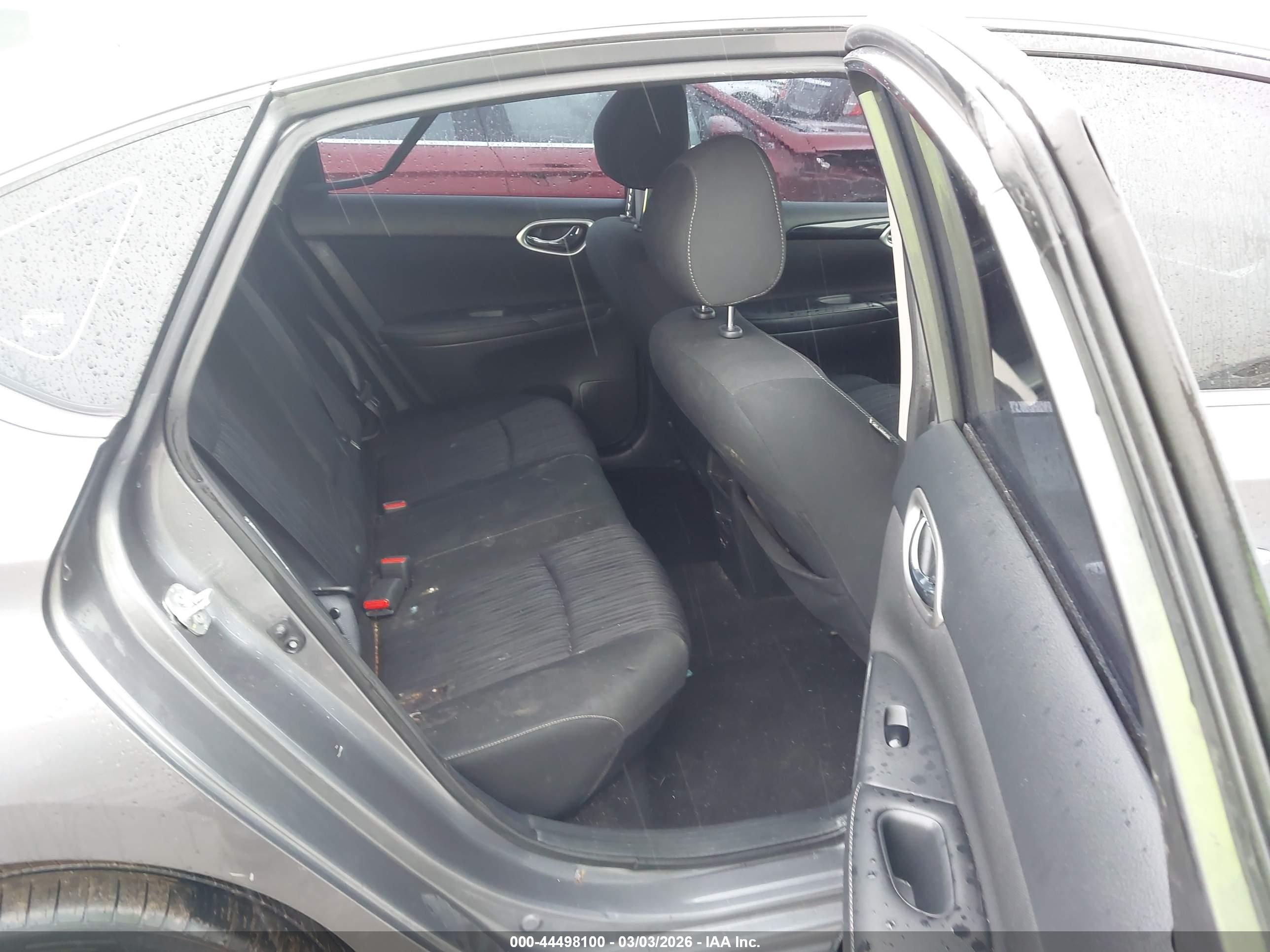 NISSAN SENTRA image 8
