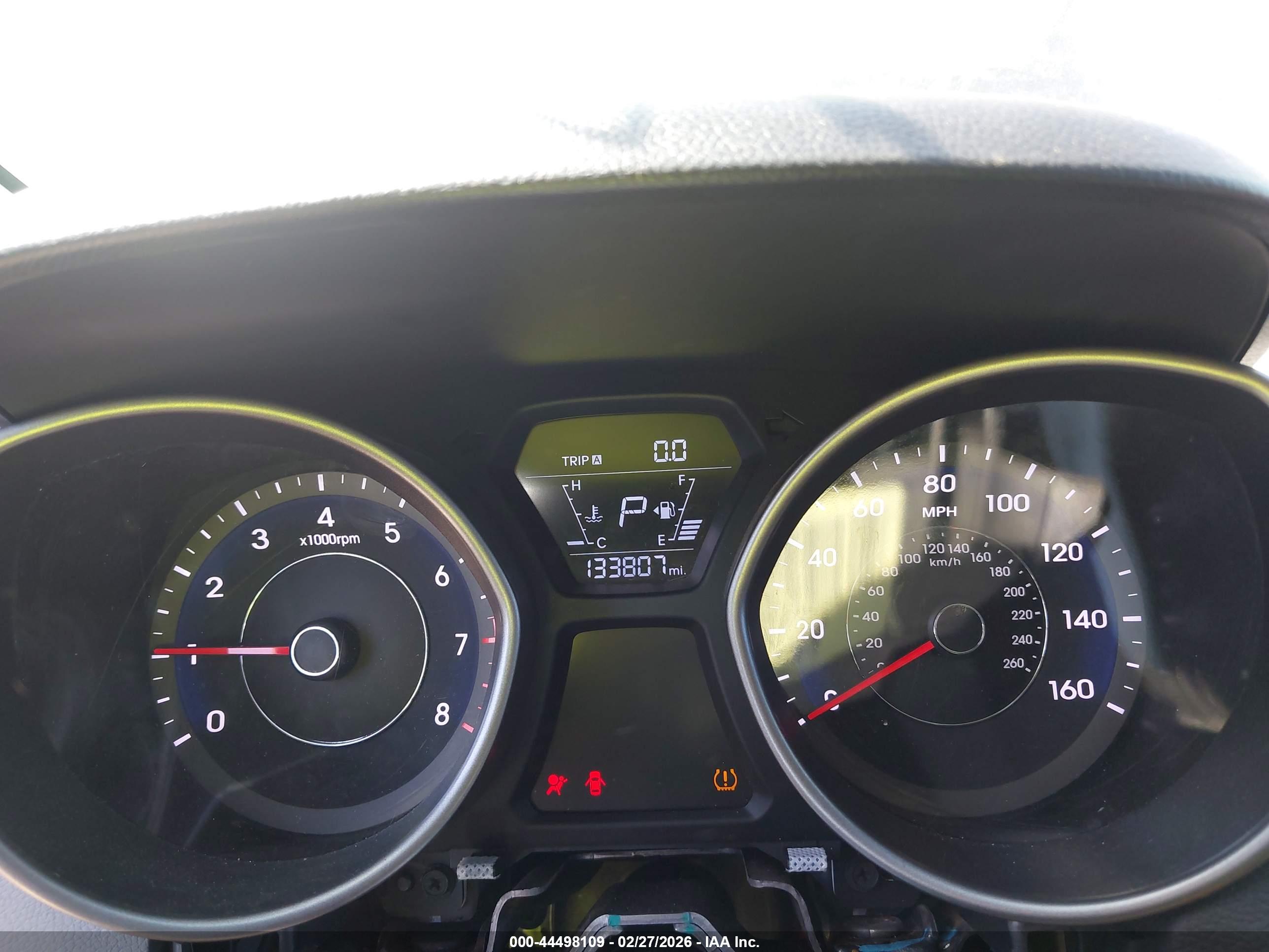 HYUNDAI ELANTRA image 7