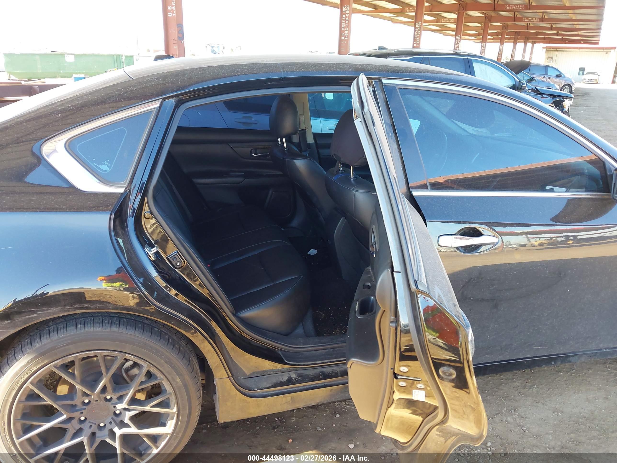 NISSAN ALTIMA image 8