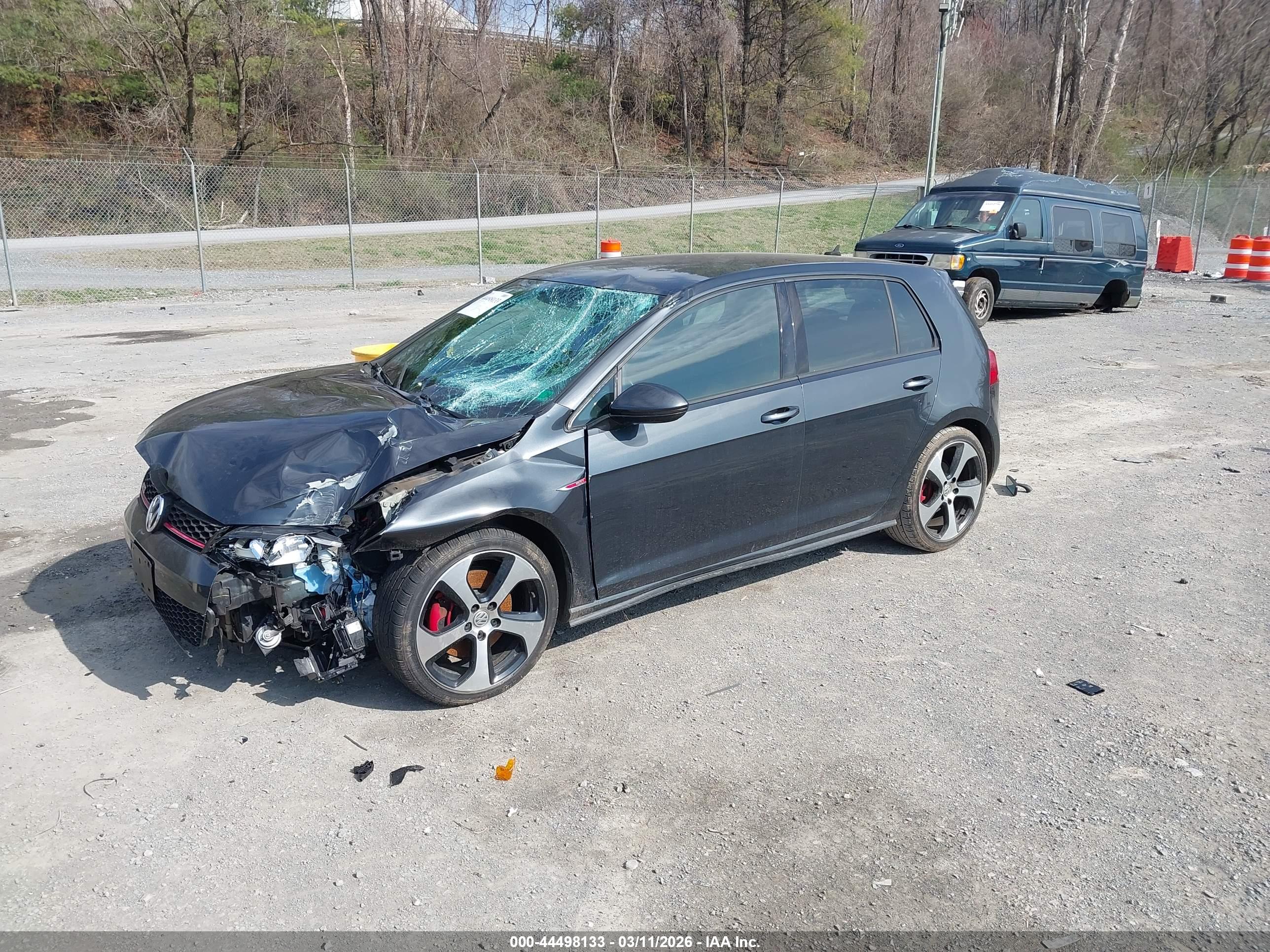 VOLKSWAGEN GOLF image 2