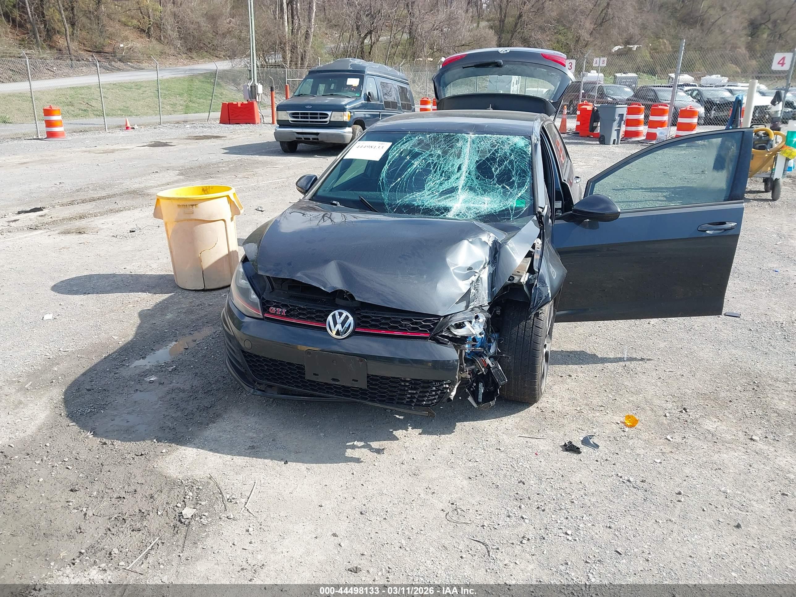 VOLKSWAGEN GOLF image 6