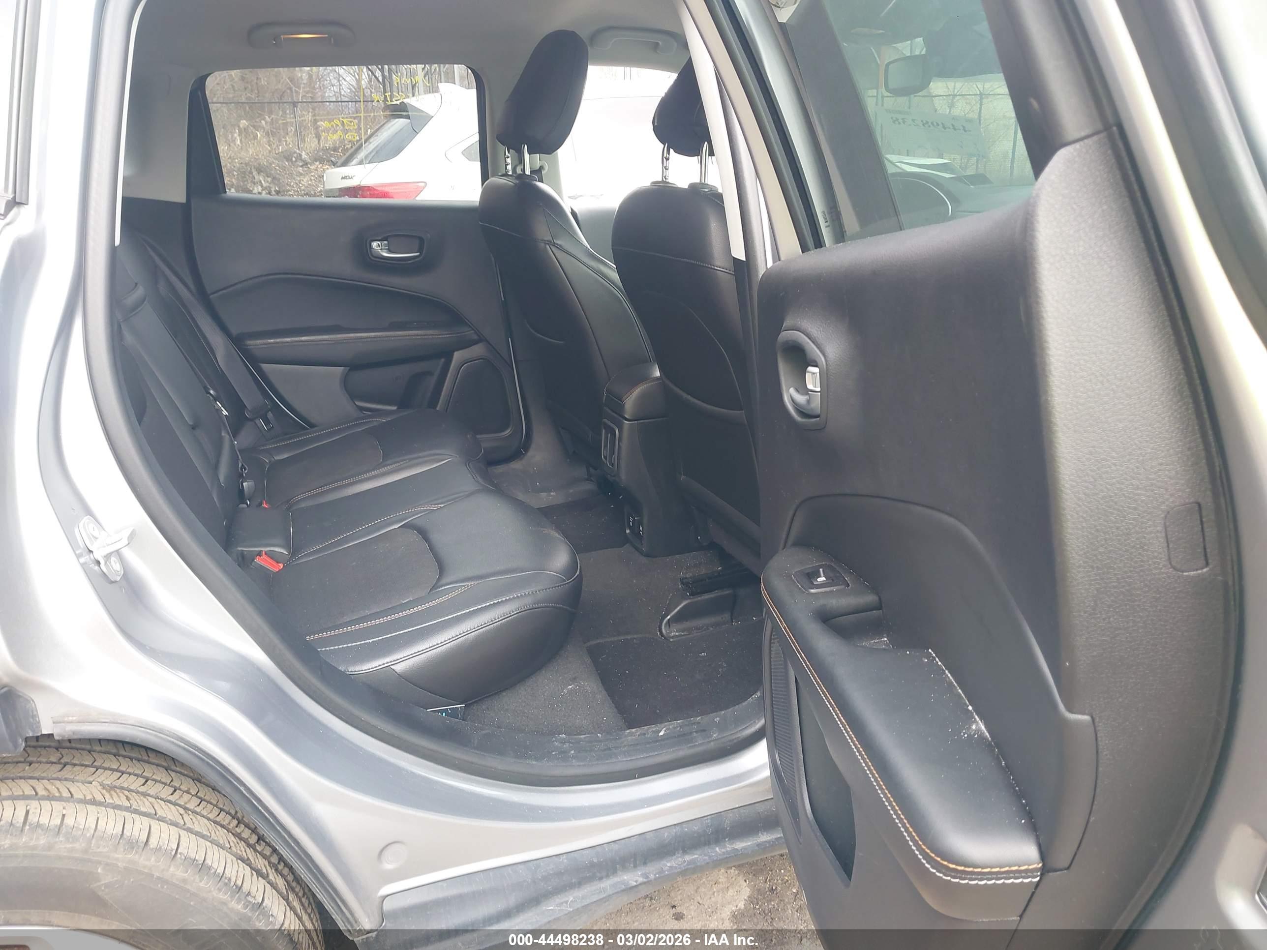 JEEP COMPASS image 8