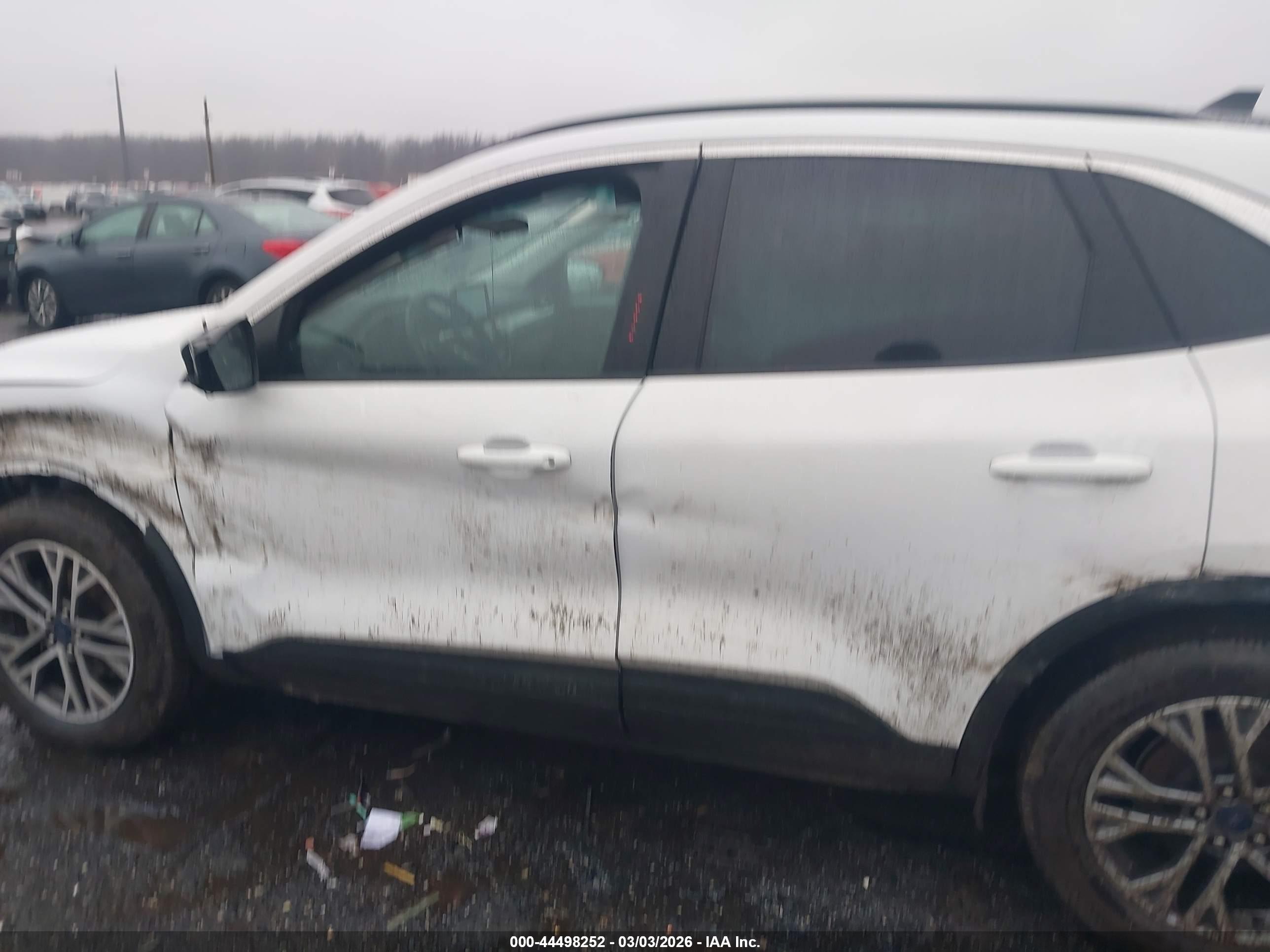 FORD ESCAPE image 6