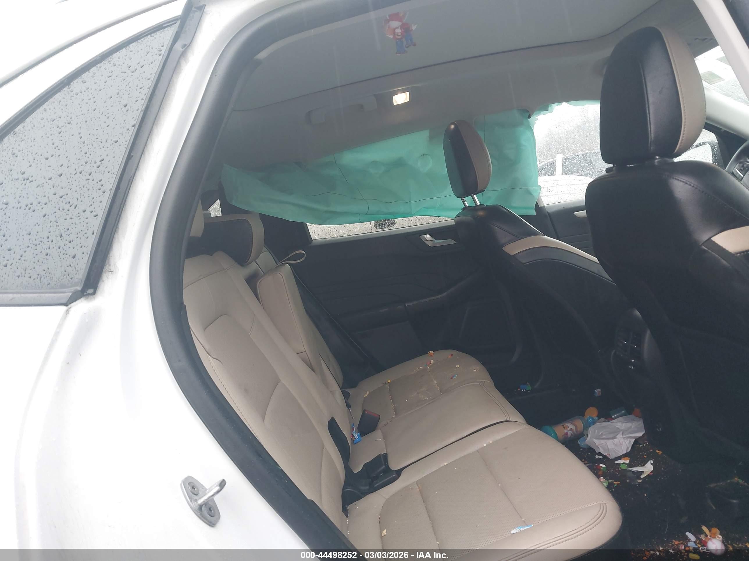 FORD ESCAPE image 8