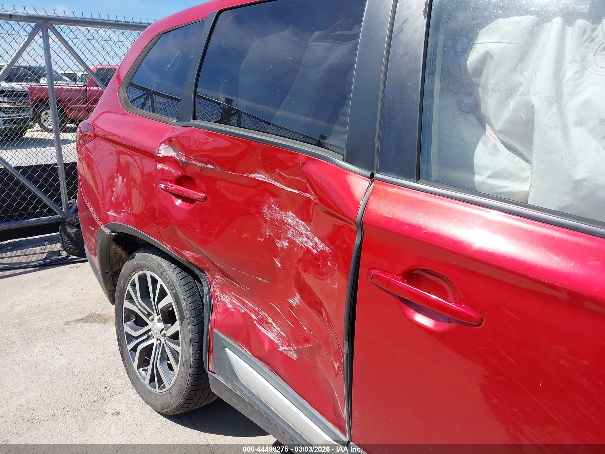 MITSUBISHI OUTLANDER image 6