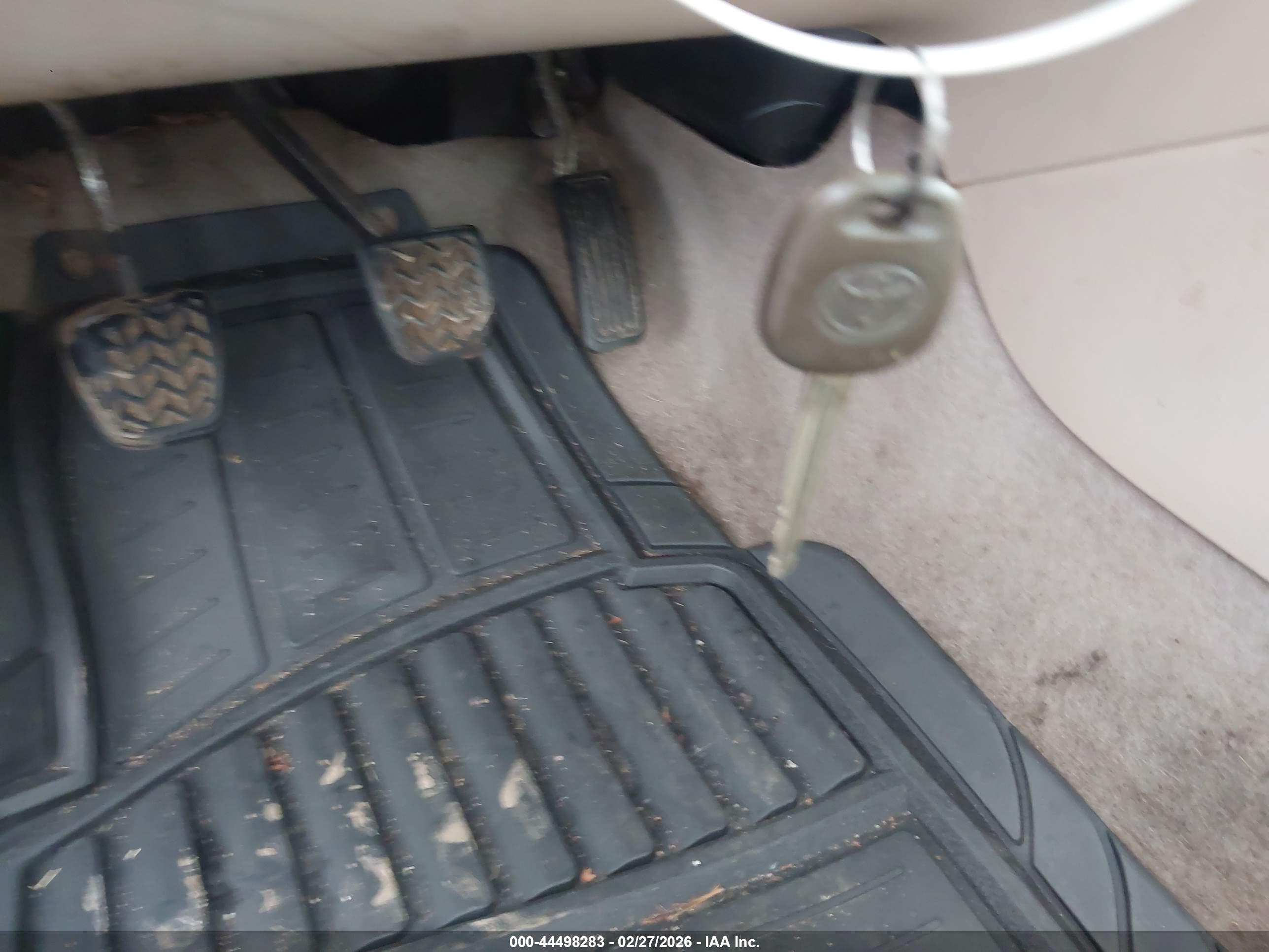 TOYOTA COROLLA image 11