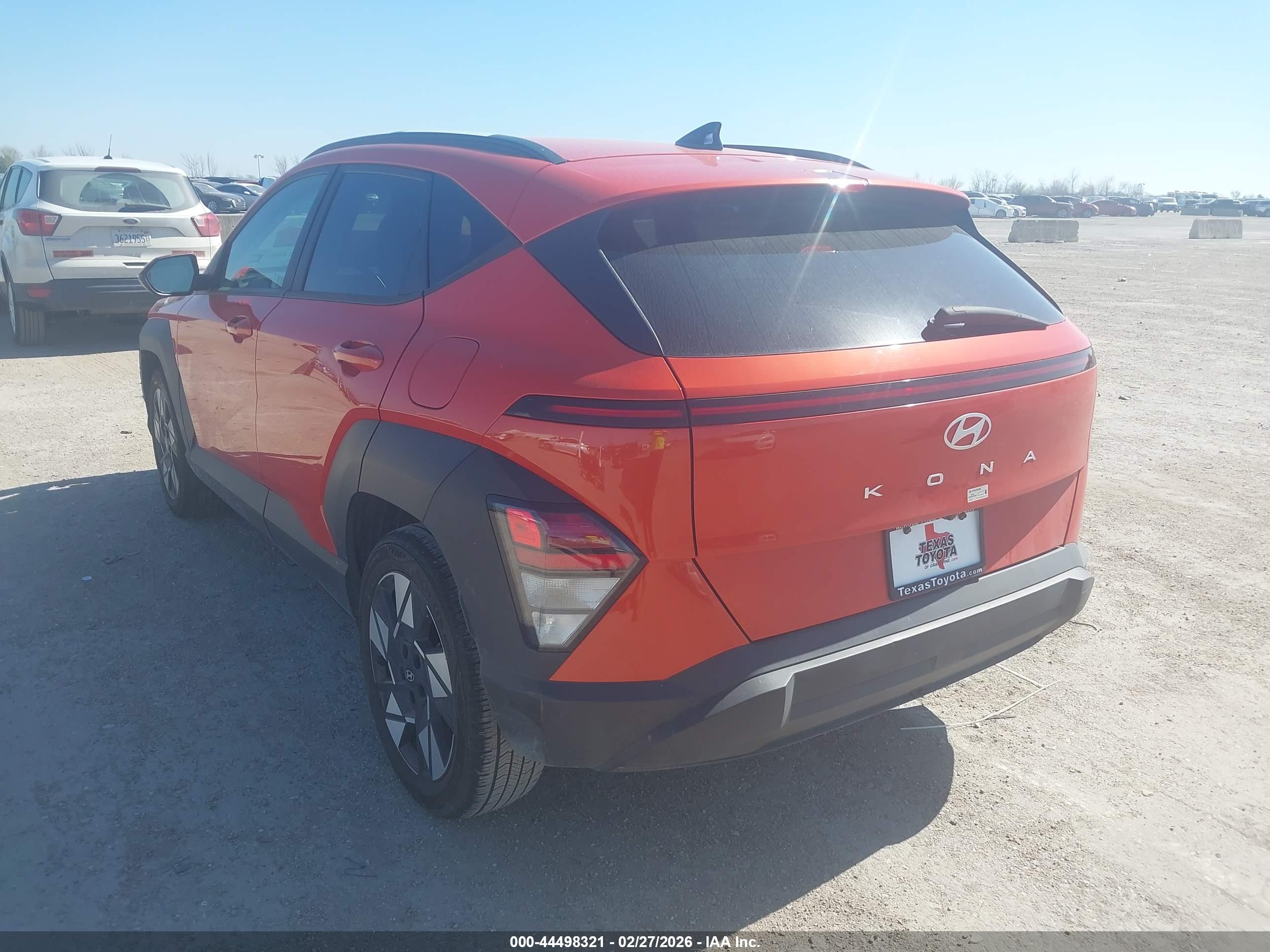 HYUNDAI KONA image 3