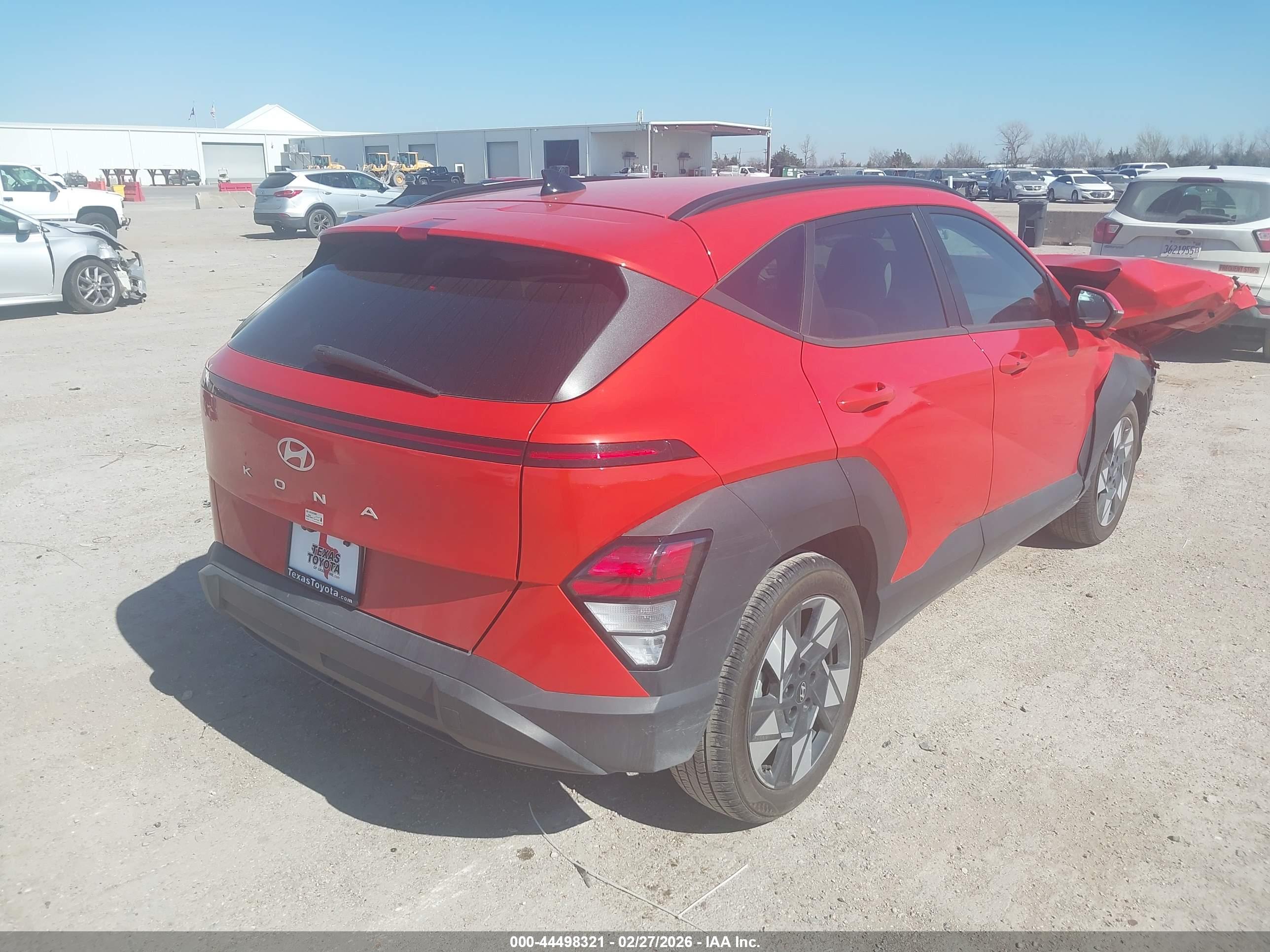 HYUNDAI KONA image 4