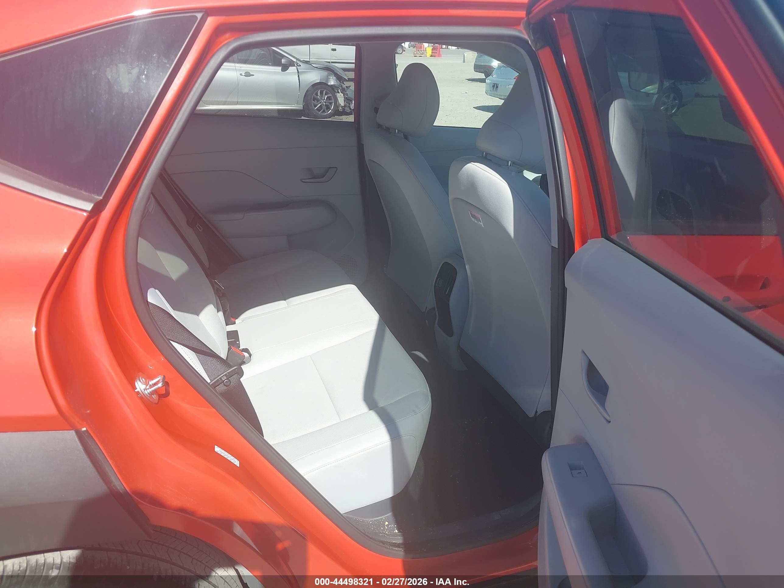 HYUNDAI KONA image 8