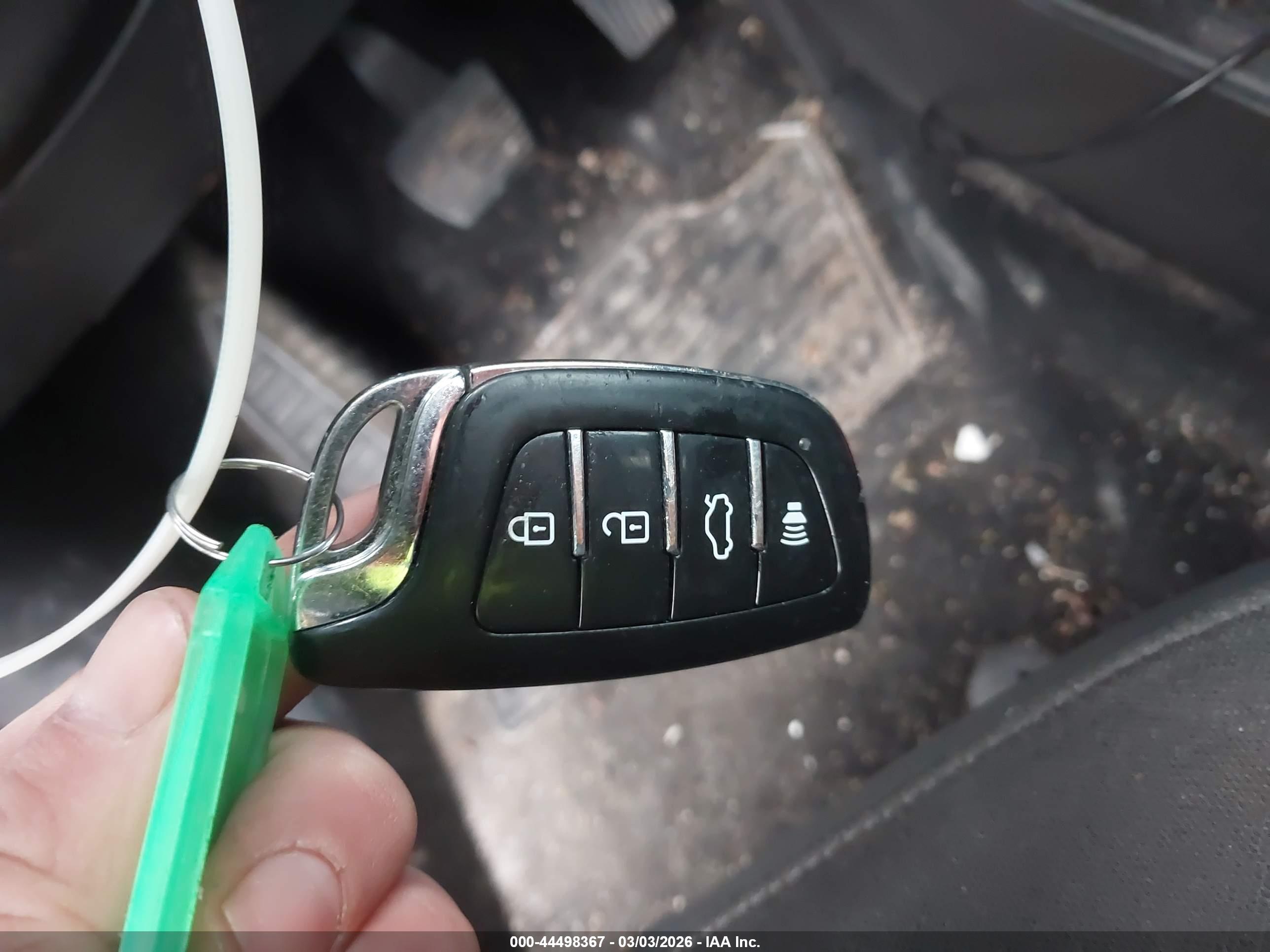 JEEP RENEGADE image 11