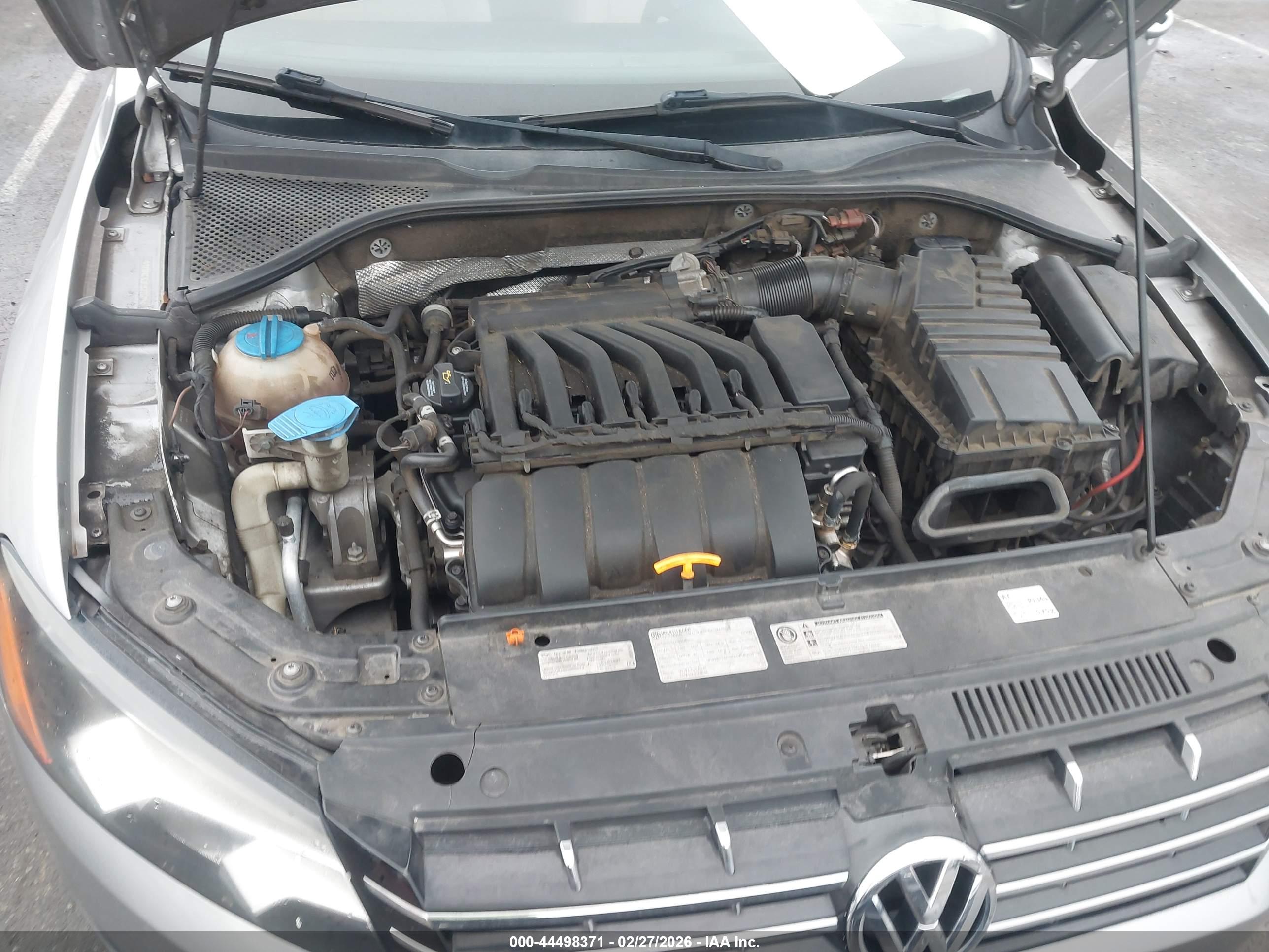 VOLKSWAGEN PASSAT image 10