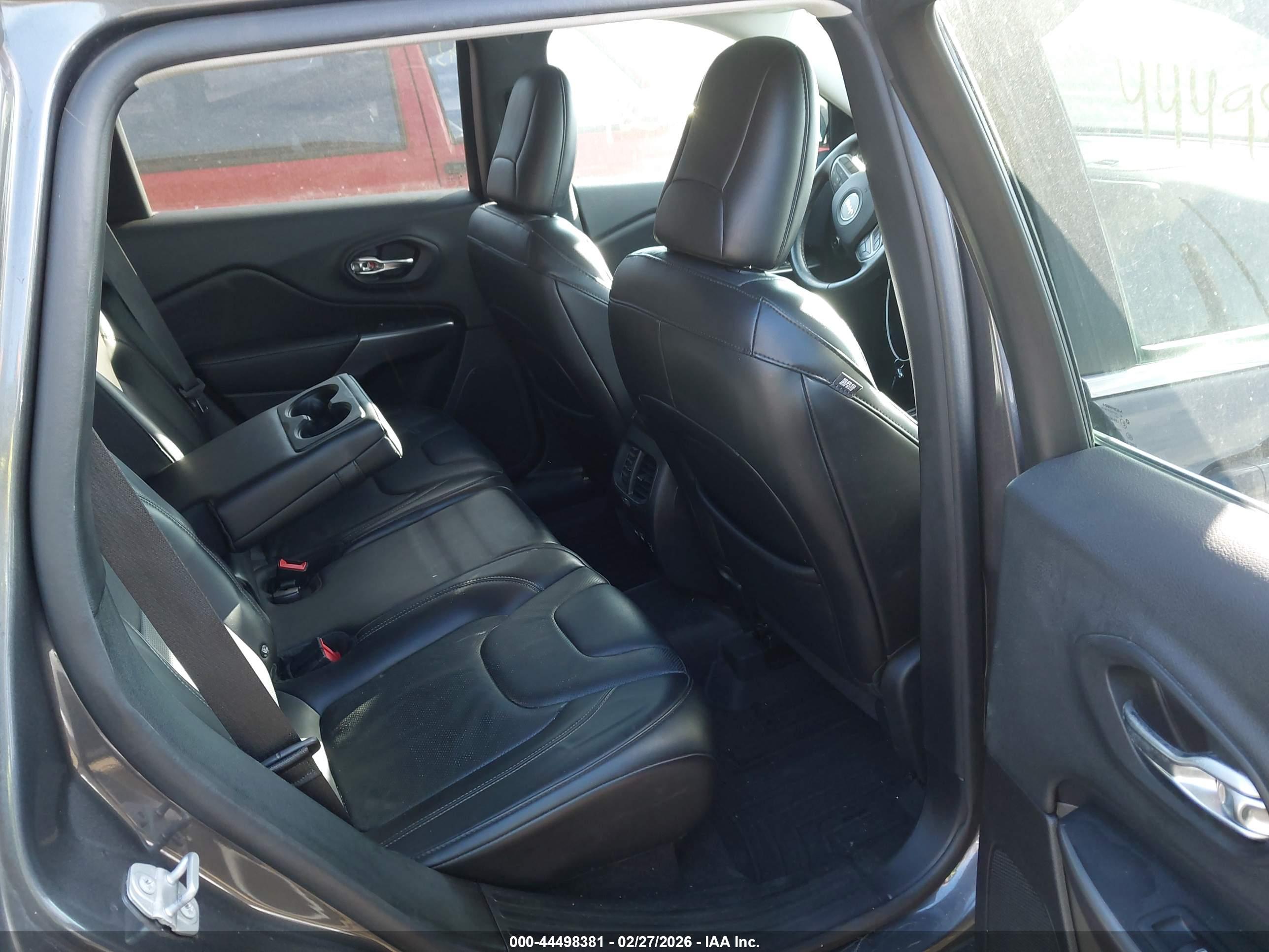 JEEP CHEROKEE image 8