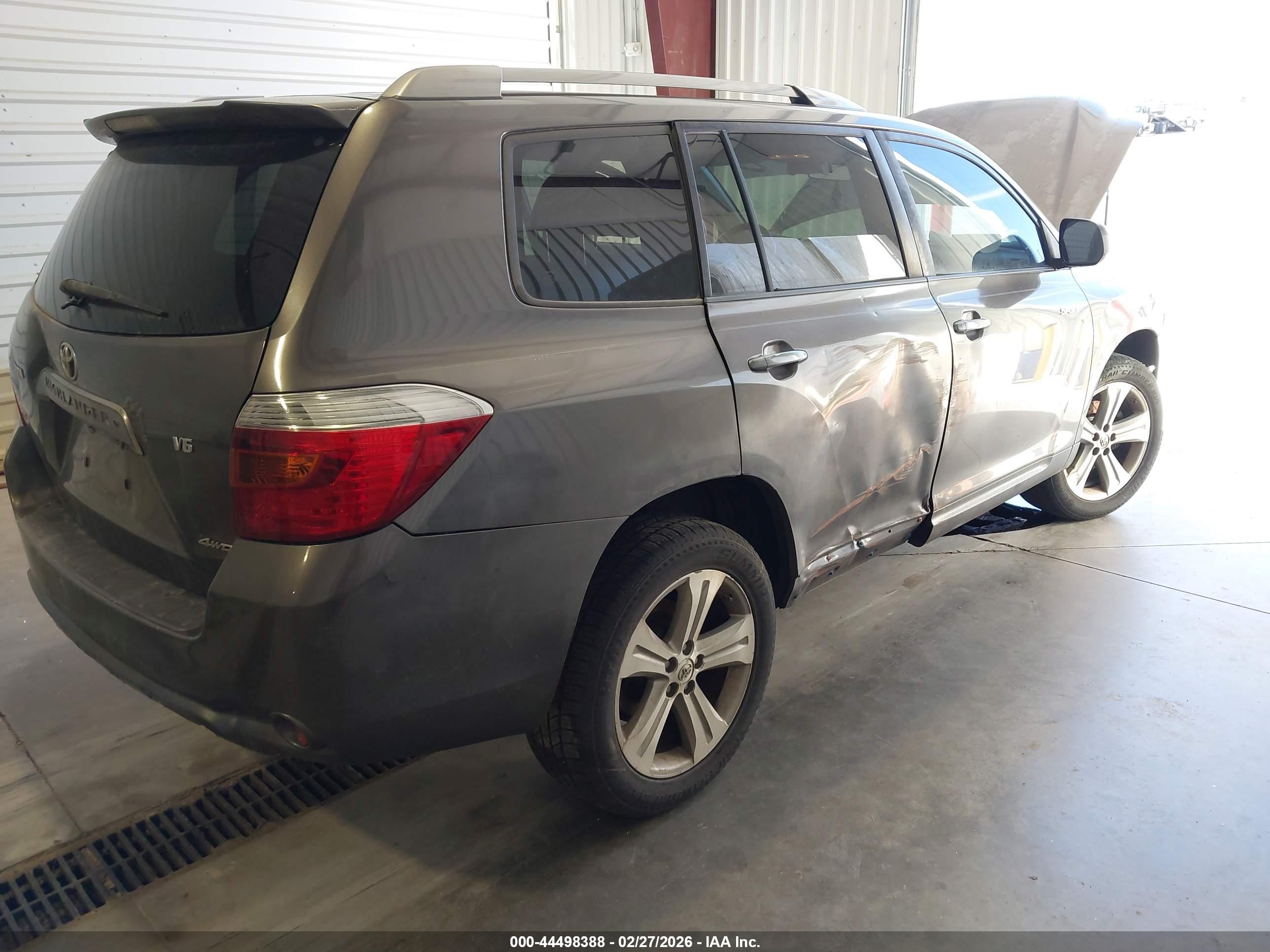 TOYOTA HIGHLANDER image 4