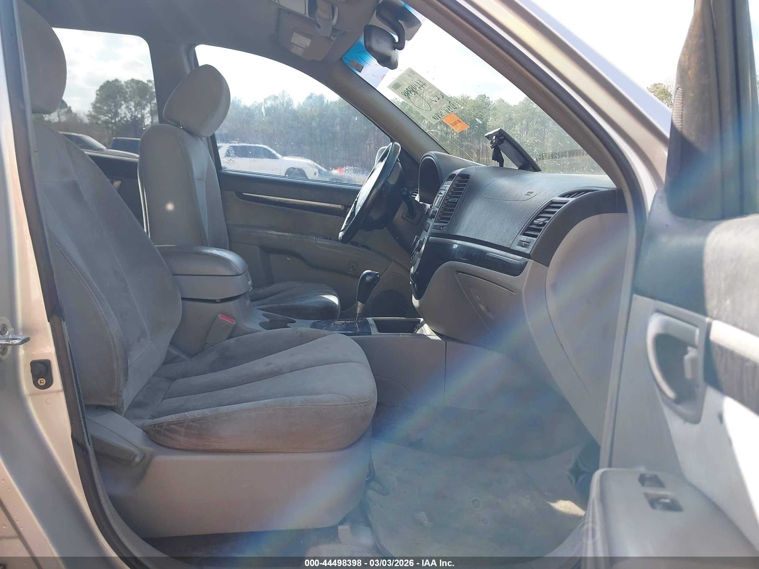 HYUNDAI SANTA image 5