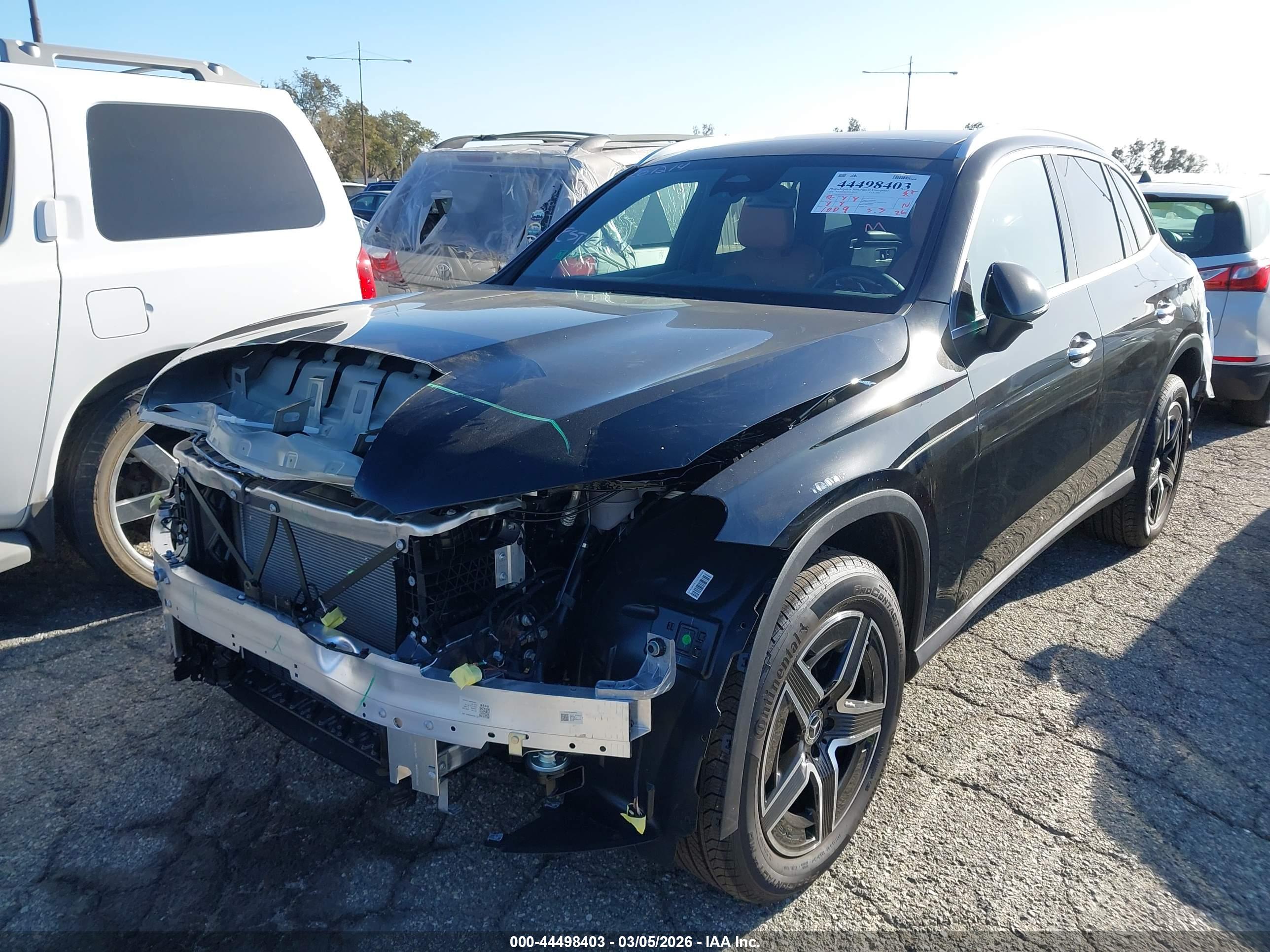 MERCEDES-BENZ GLC image 2