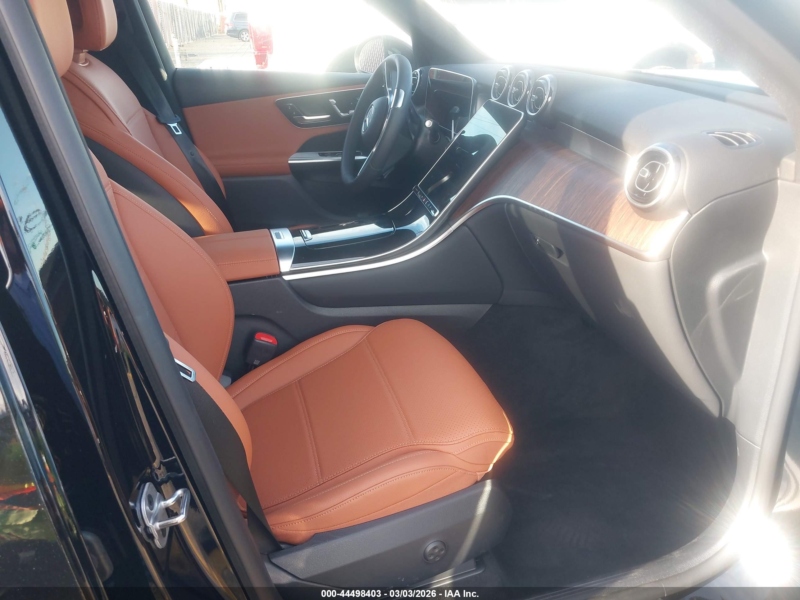 MERCEDES-BENZ GLC image 5