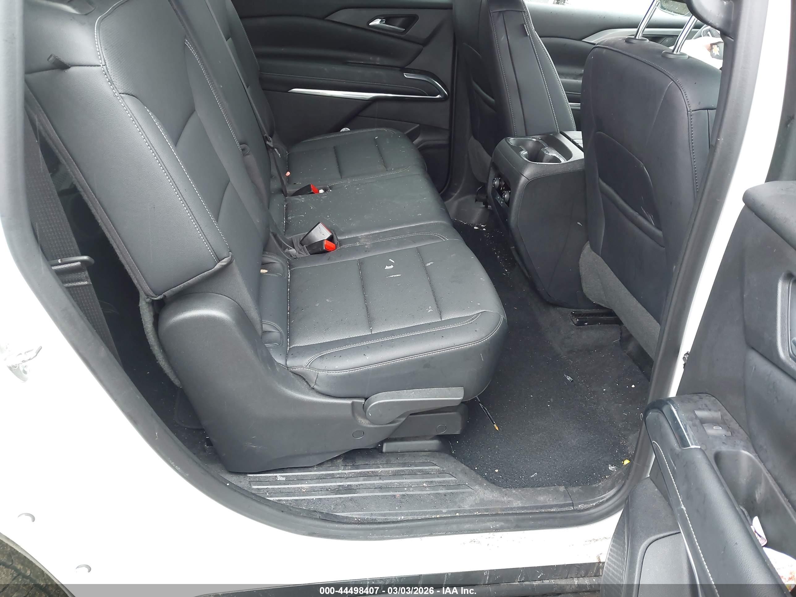 CHEVROLET TRAVERSE image 8