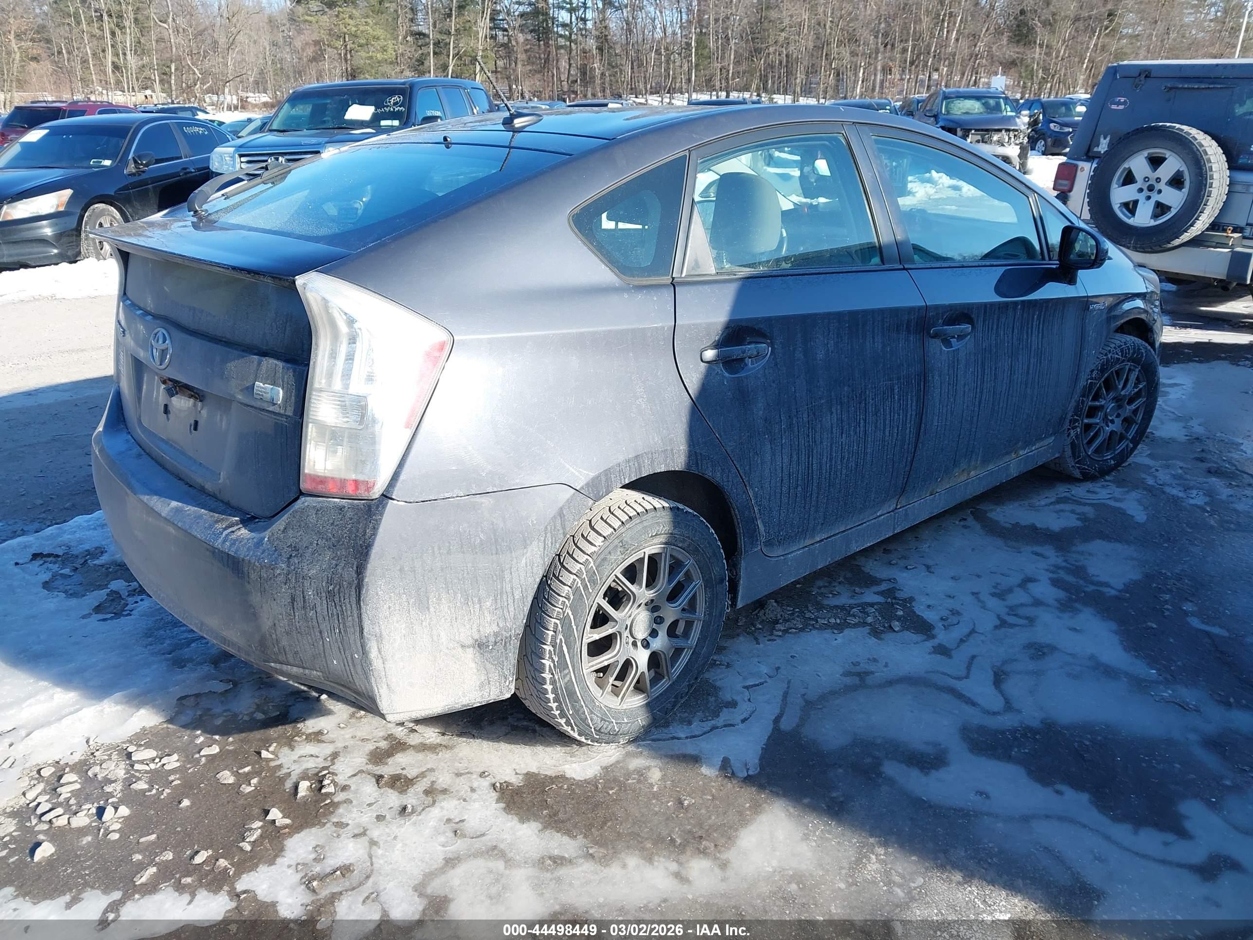 TOYOTA PRIUS image 4