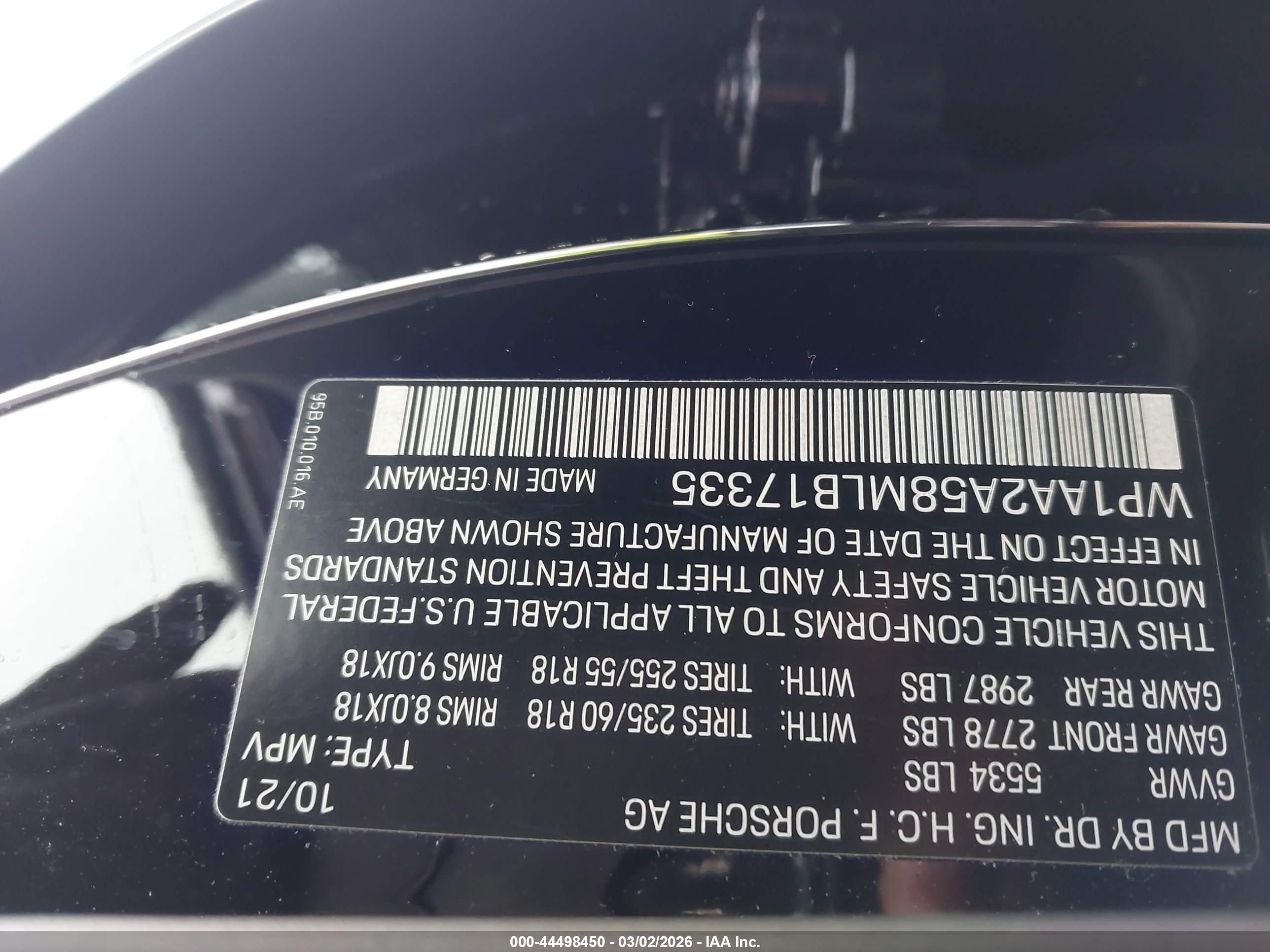 PORSCHE MACAN image 9
